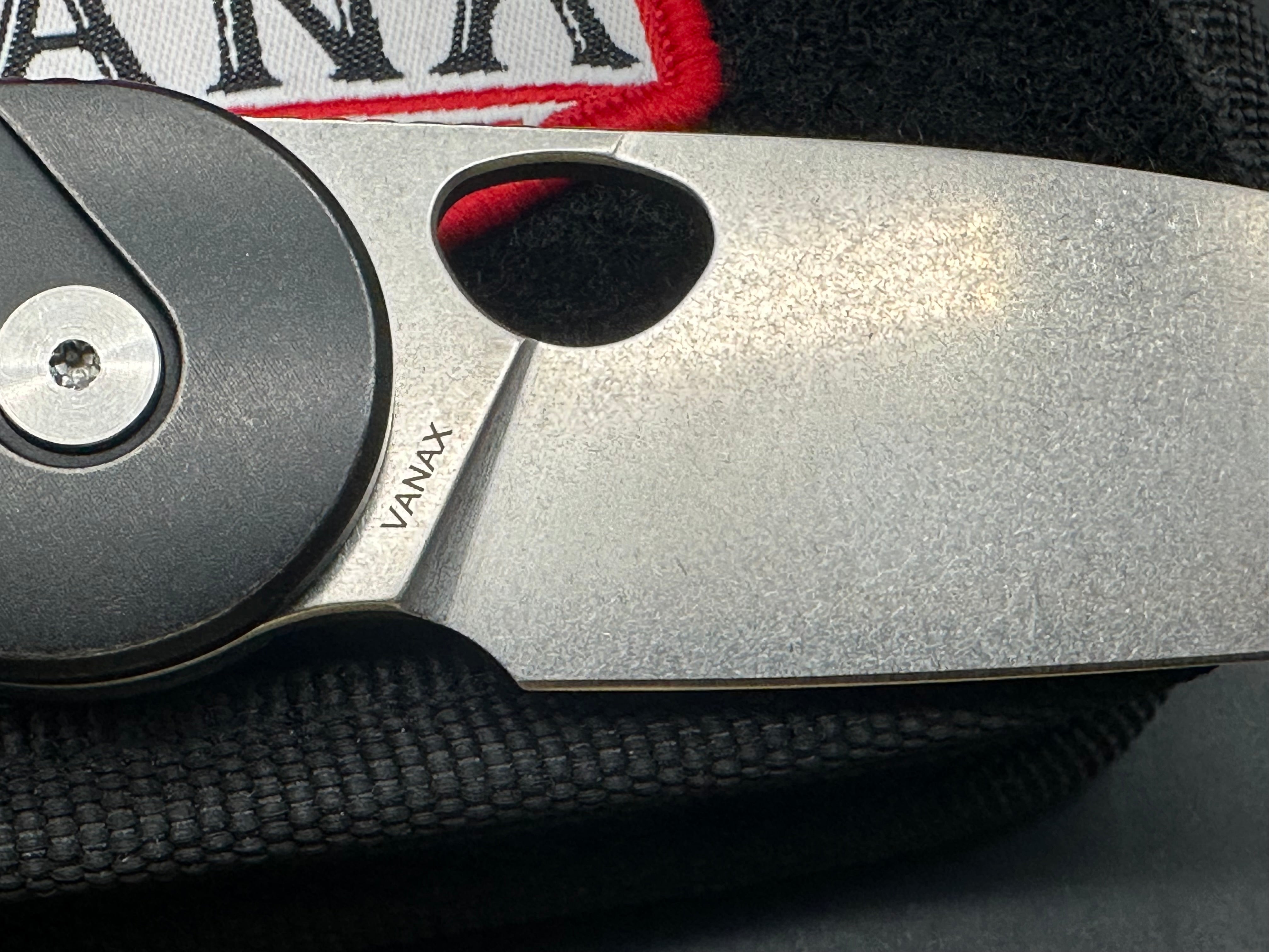 Indiana Knives EDZ titanium w/Vanax blade