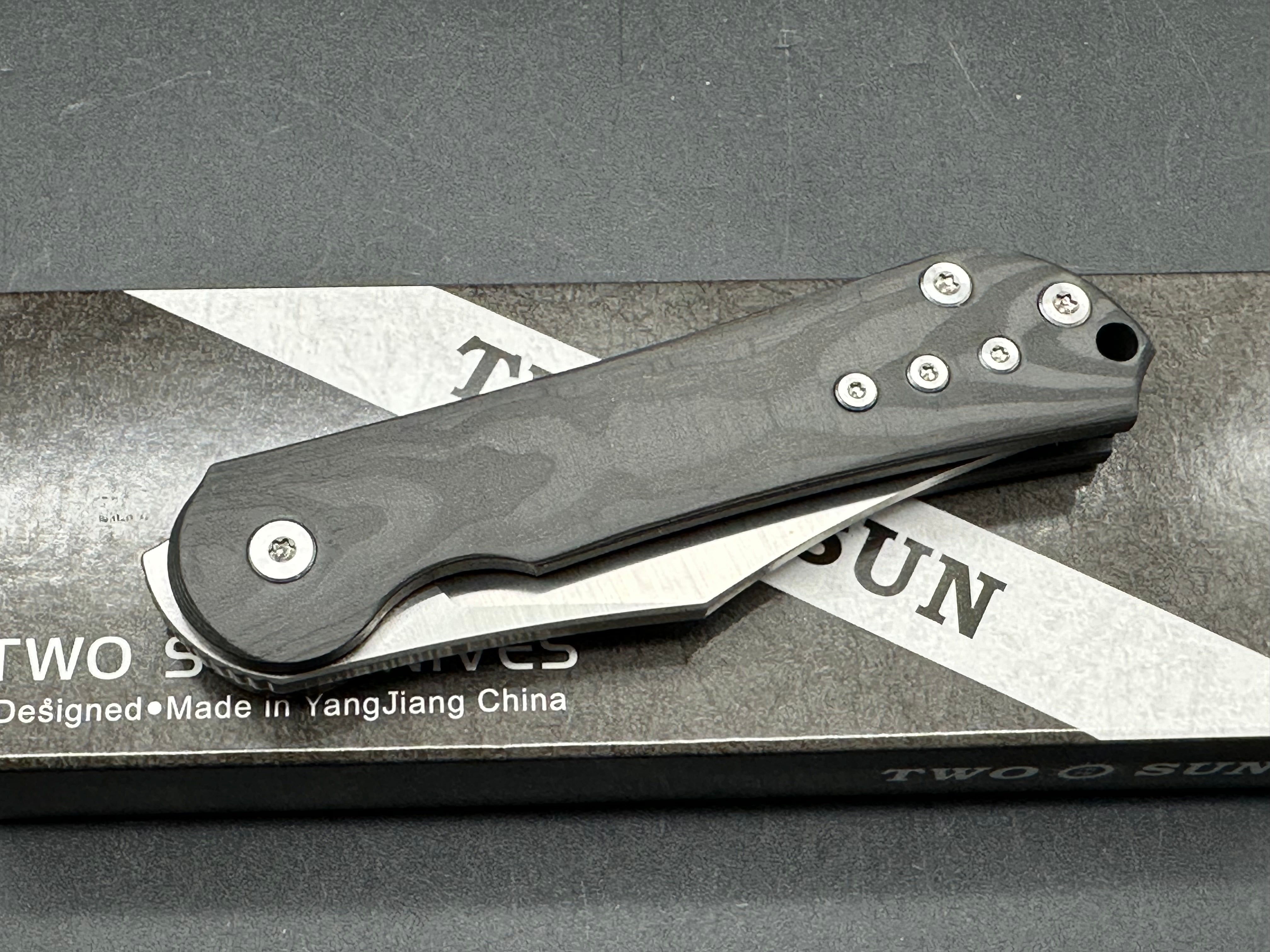 TwoSun TS241 CF handle w/S90V blade