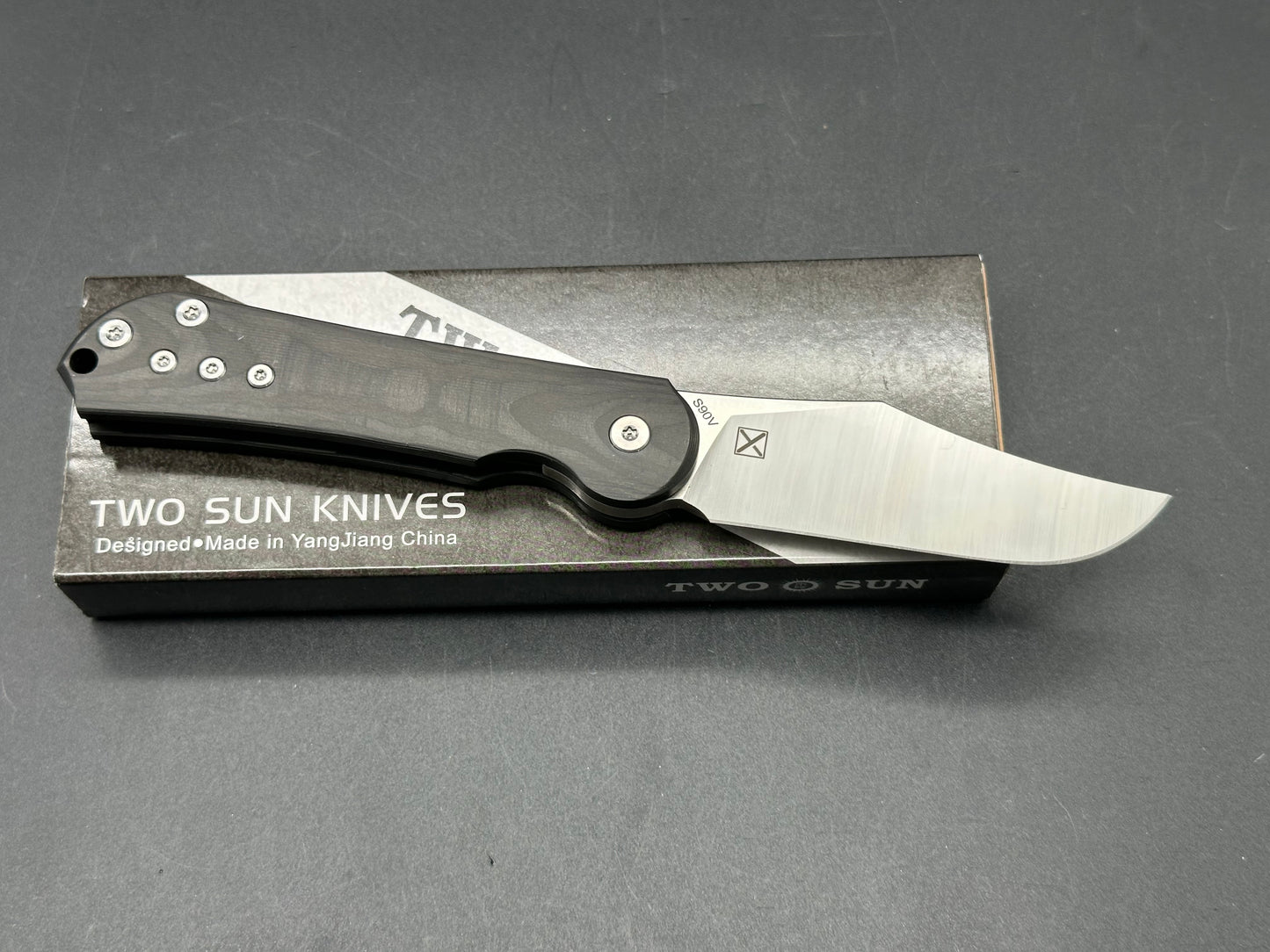 TwoSun TS241 CF handle w/S90V blade