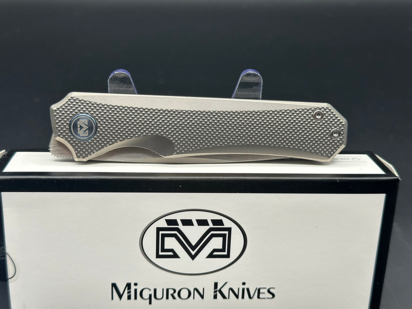 Miguron Koraki Silver Titanium handle w/S90V blade