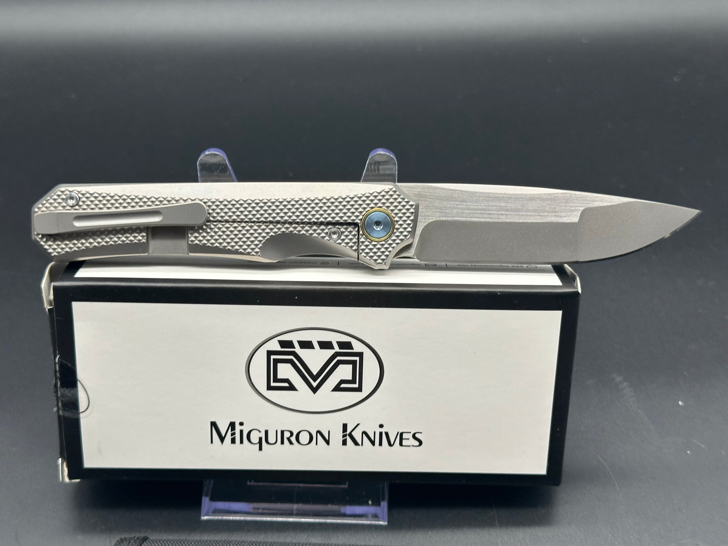 Miguron Koraki Silver Titanium handle w/S90V blade