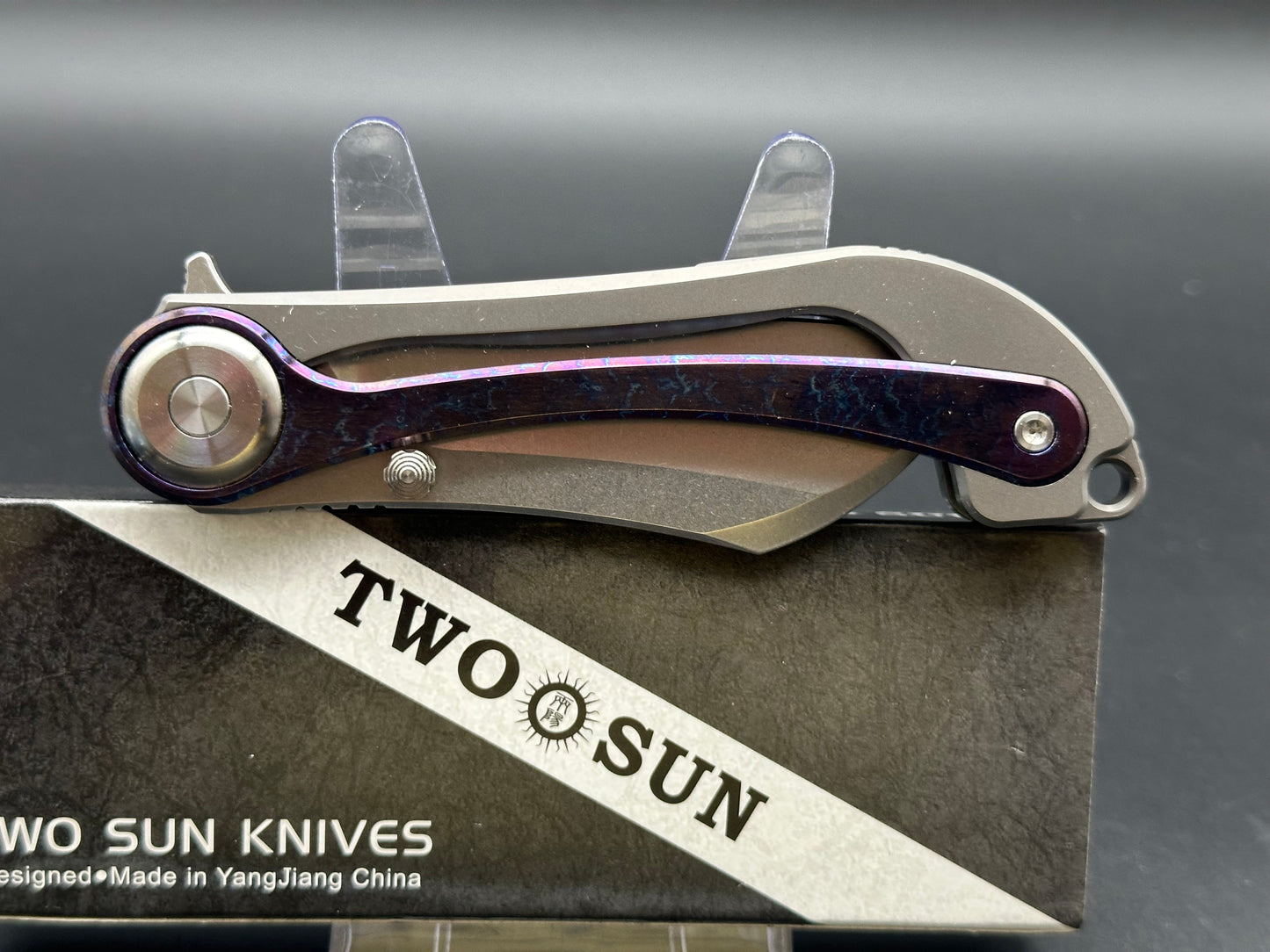 TWOSUN TS403-D2-COLOR FLIPPER POCKET KNIFE TITANIUM & COLOR HANDLE D2 BLADE