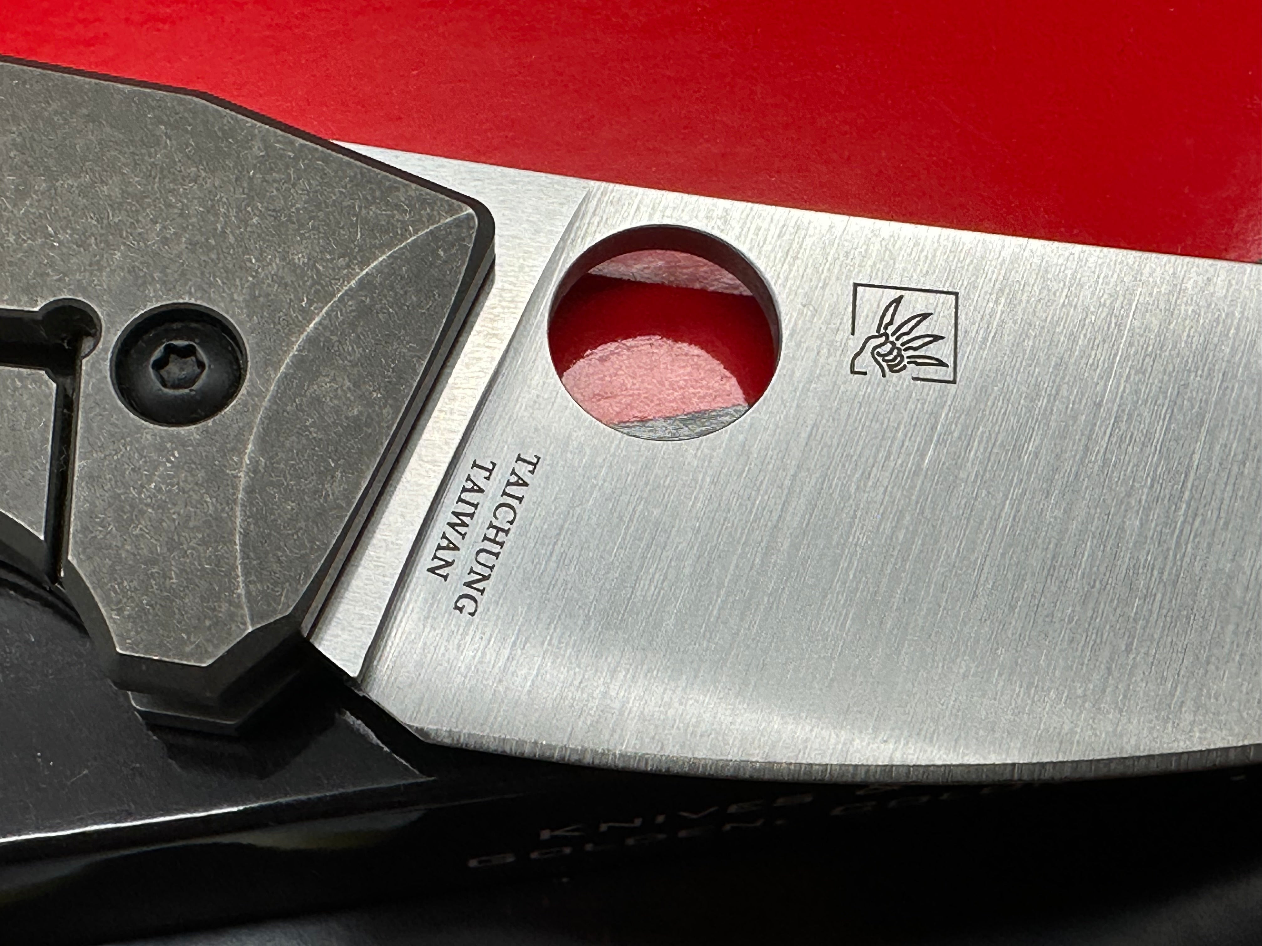 Spyderco Spydiechef titanium w/LC200N blade