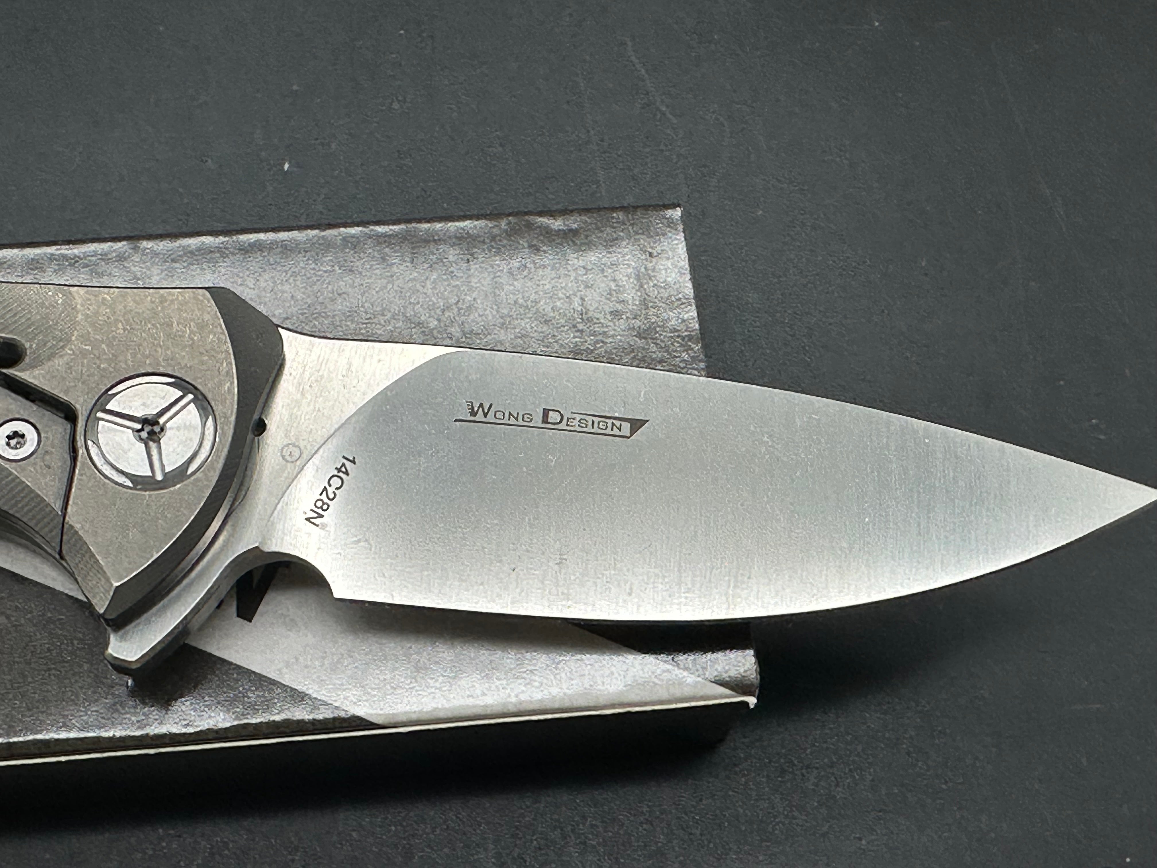 TwoSun TS249 titanium handle w/14c28n blade