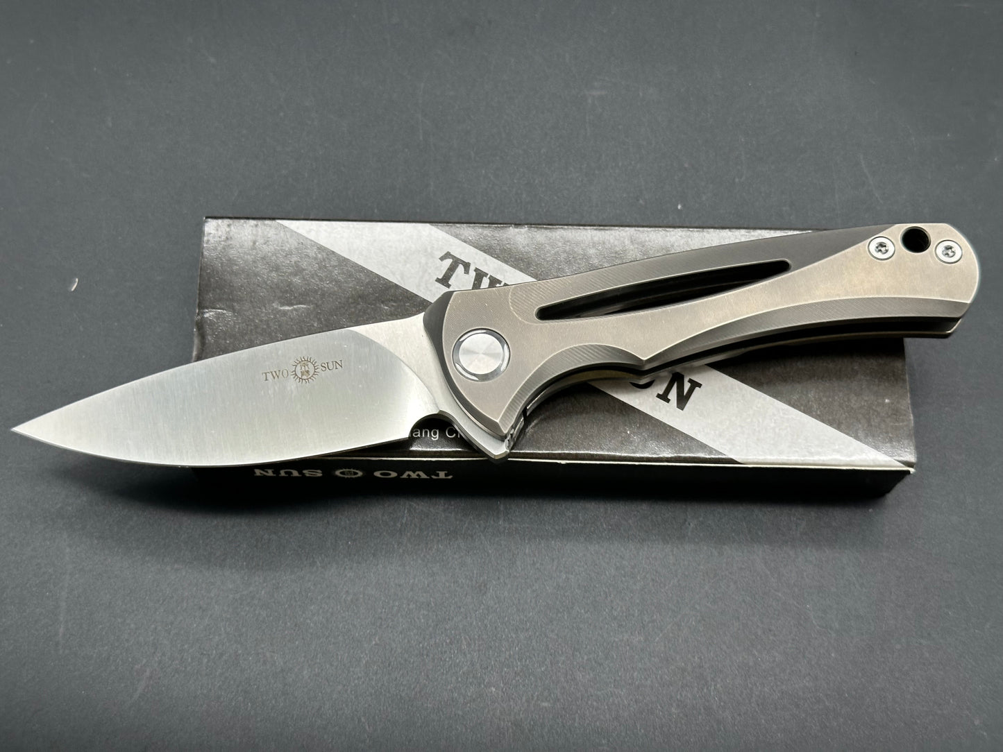 TwoSun TS249 titanium handle w/14c28n blade