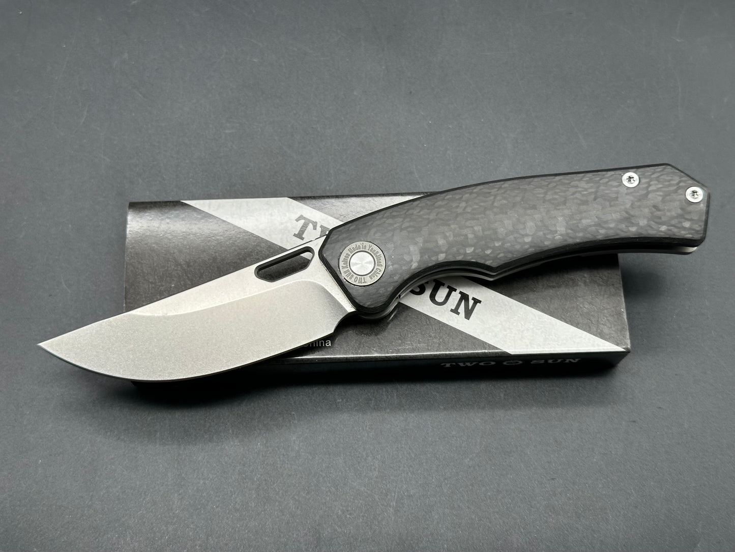 TWOSUN  TS457 BLACK CARBON FIBER/TITANIUM HANDLE M390 PLAIN EDGE