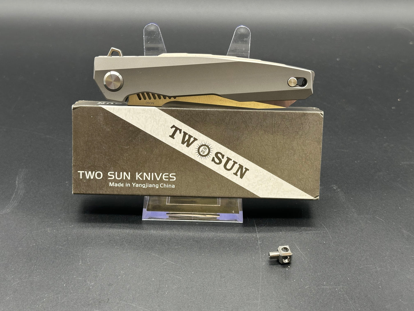 TWOSUN TS88-M390 POCKET KNIFE GRAY TITANIUM ALLOY HANDLE PLAIN M390 BLADE