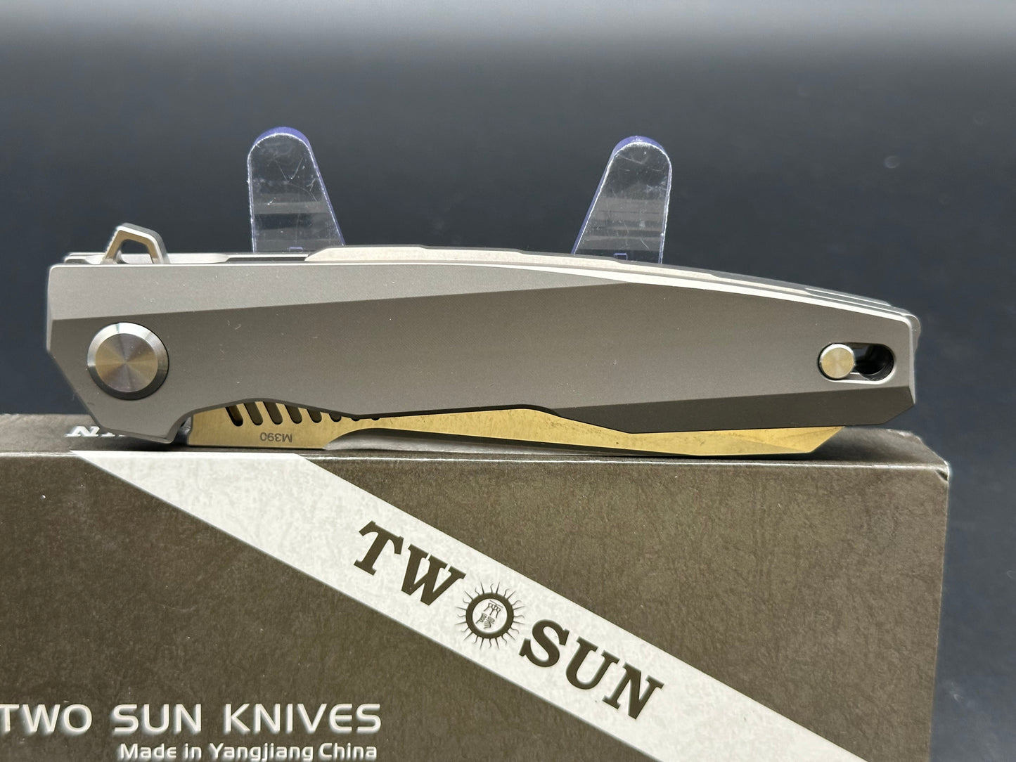 TWOSUN TS88-M390 POCKET KNIFE GRAY TITANIUM ALLOY HANDLE PLAIN M390 BLADE