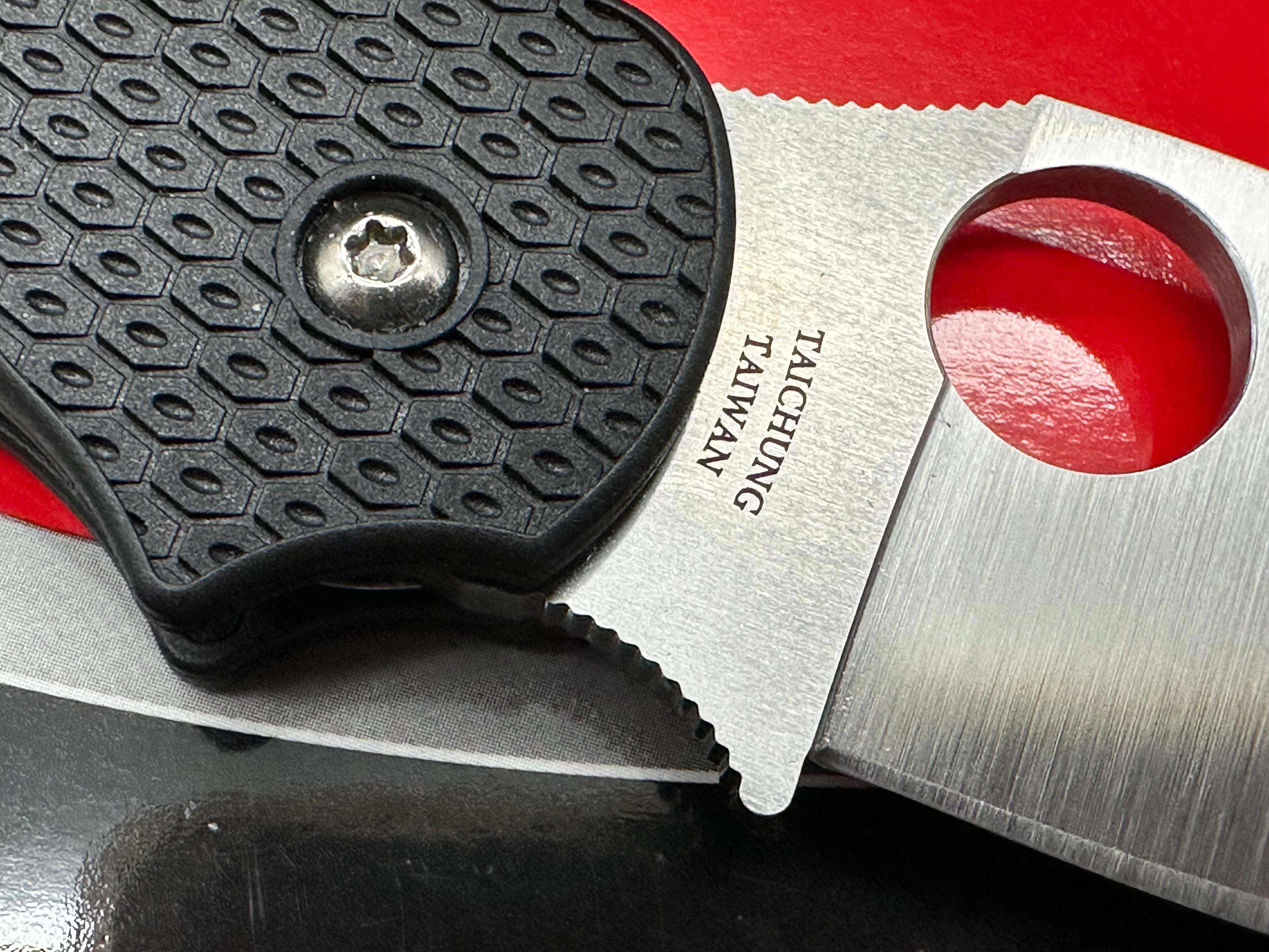 Spyderco Sage 5 Lightweight, 3" CPM S30V Satin Blade with Black FRN Scales