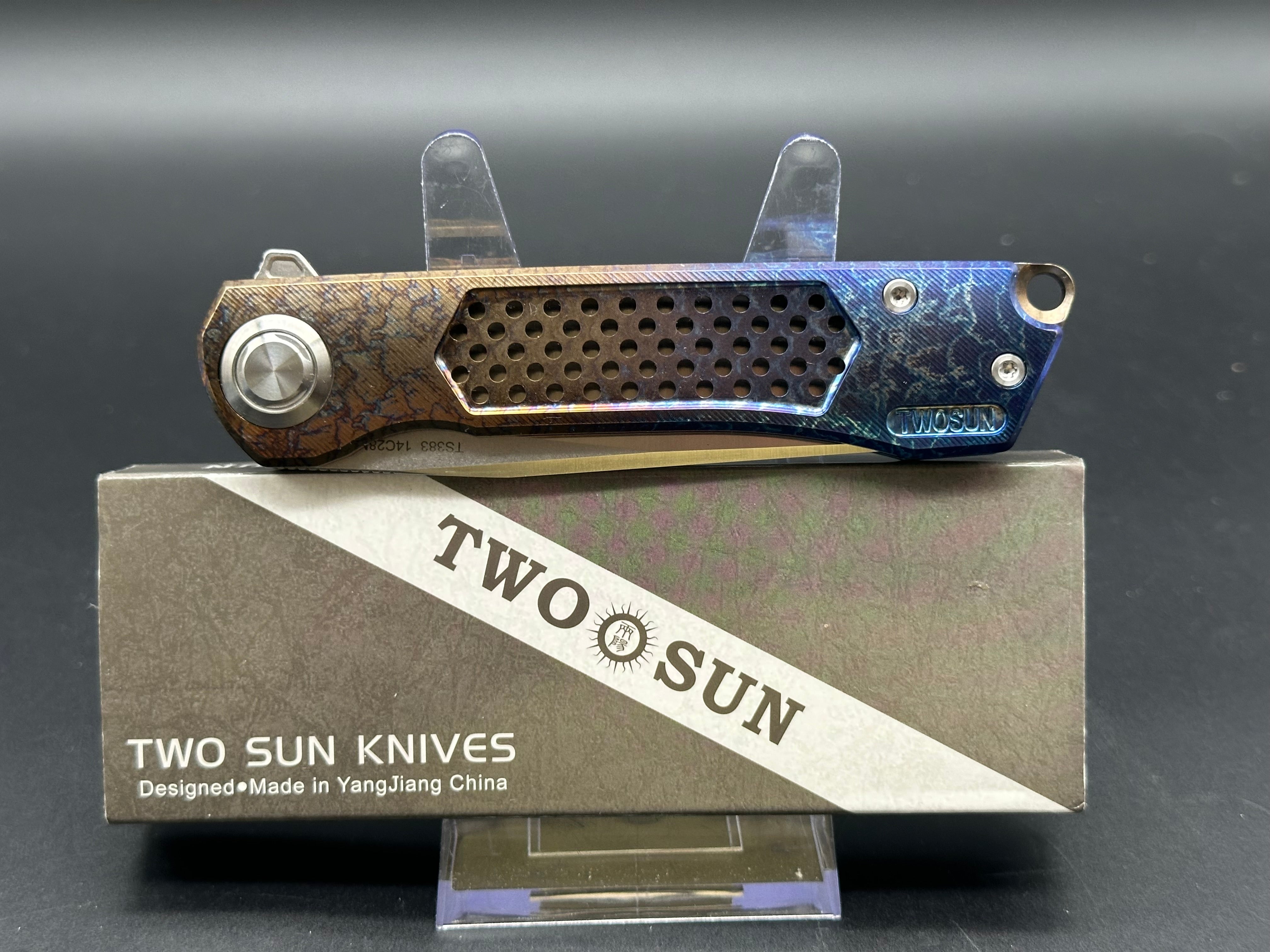 TWOSUN TS383-D2-COLOR FOLDING KNIFE COLOR TITANIUM HANDLE D2 PLAIN EDGE