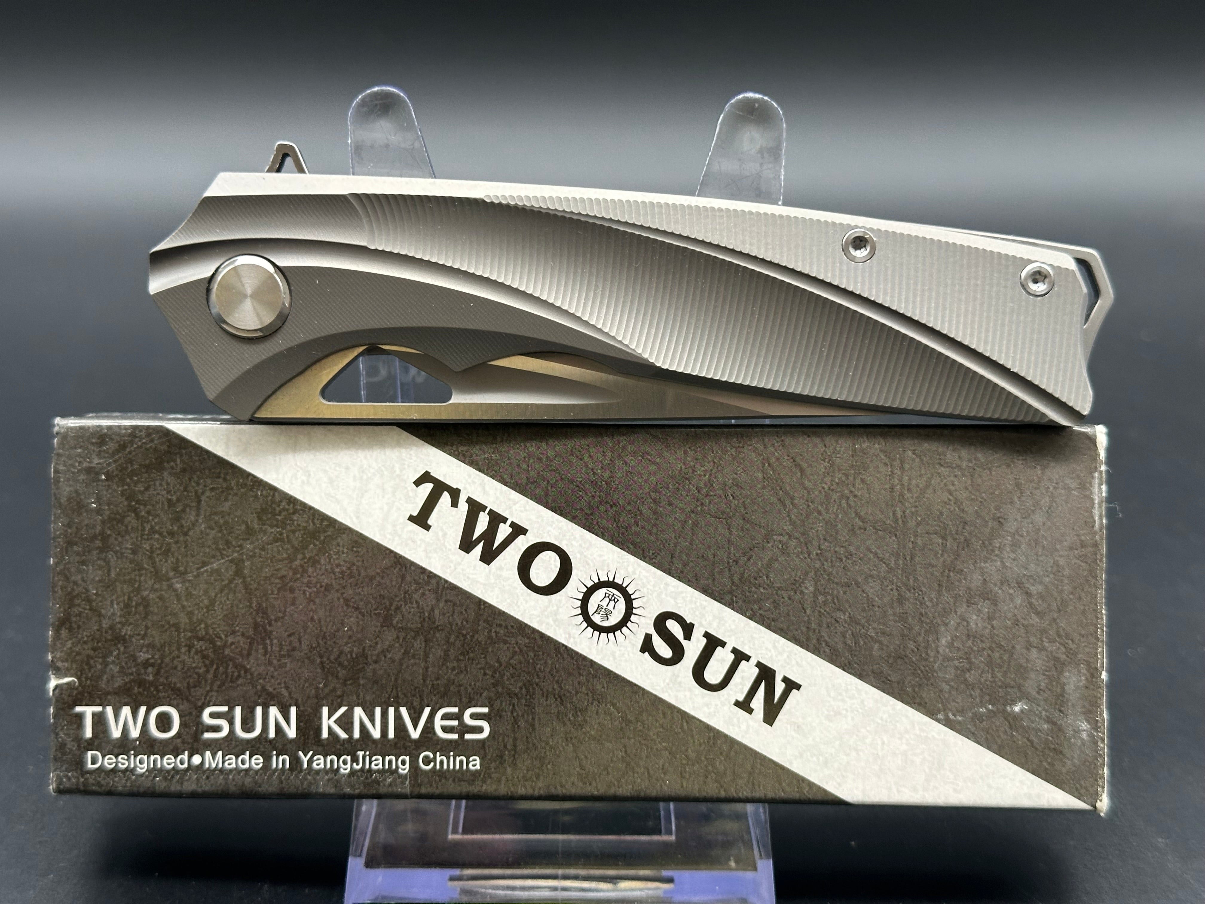TwoSun TS107 titanium handle w/S90V blade