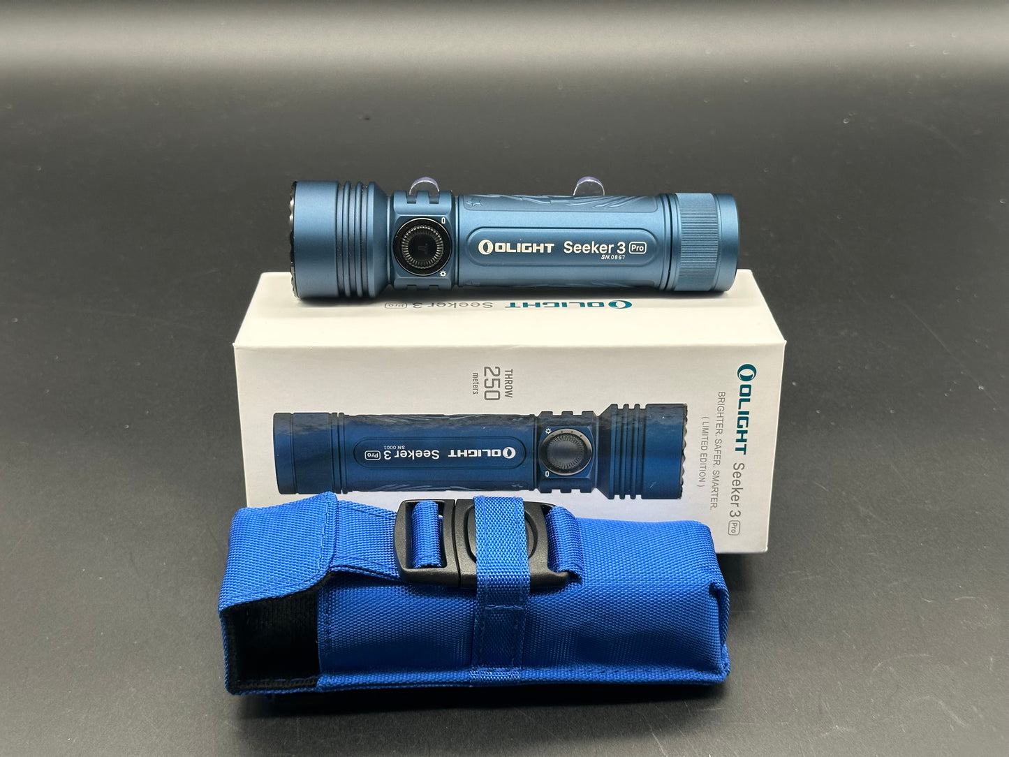 Olight Seeker 3 Pro Night Wolf Blue LTD Magnetic Rechargeable 4200 Lumen LED Flashlight