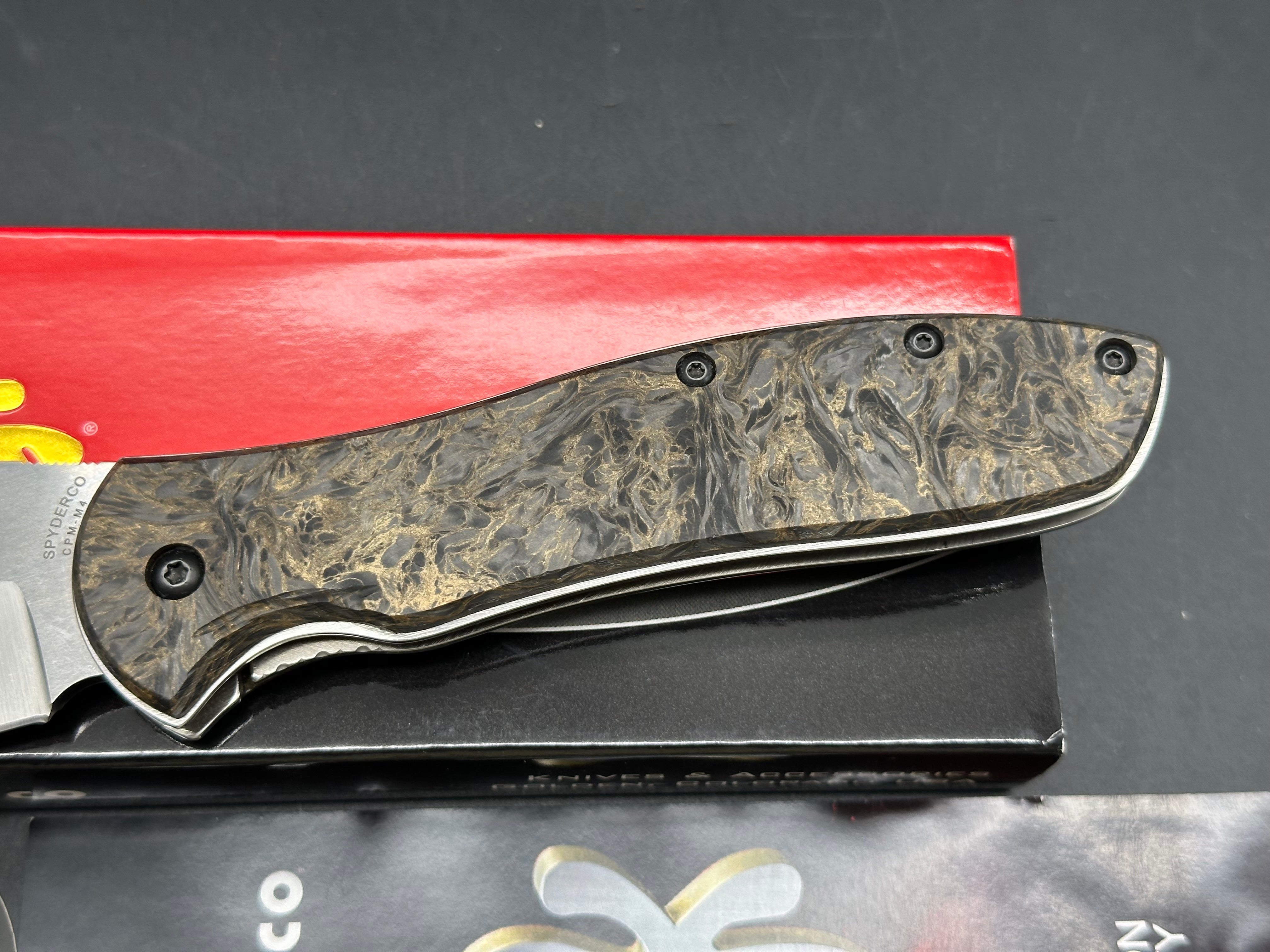Spyderco Gail Bradley 2, gold dark matter scales Plus original scales