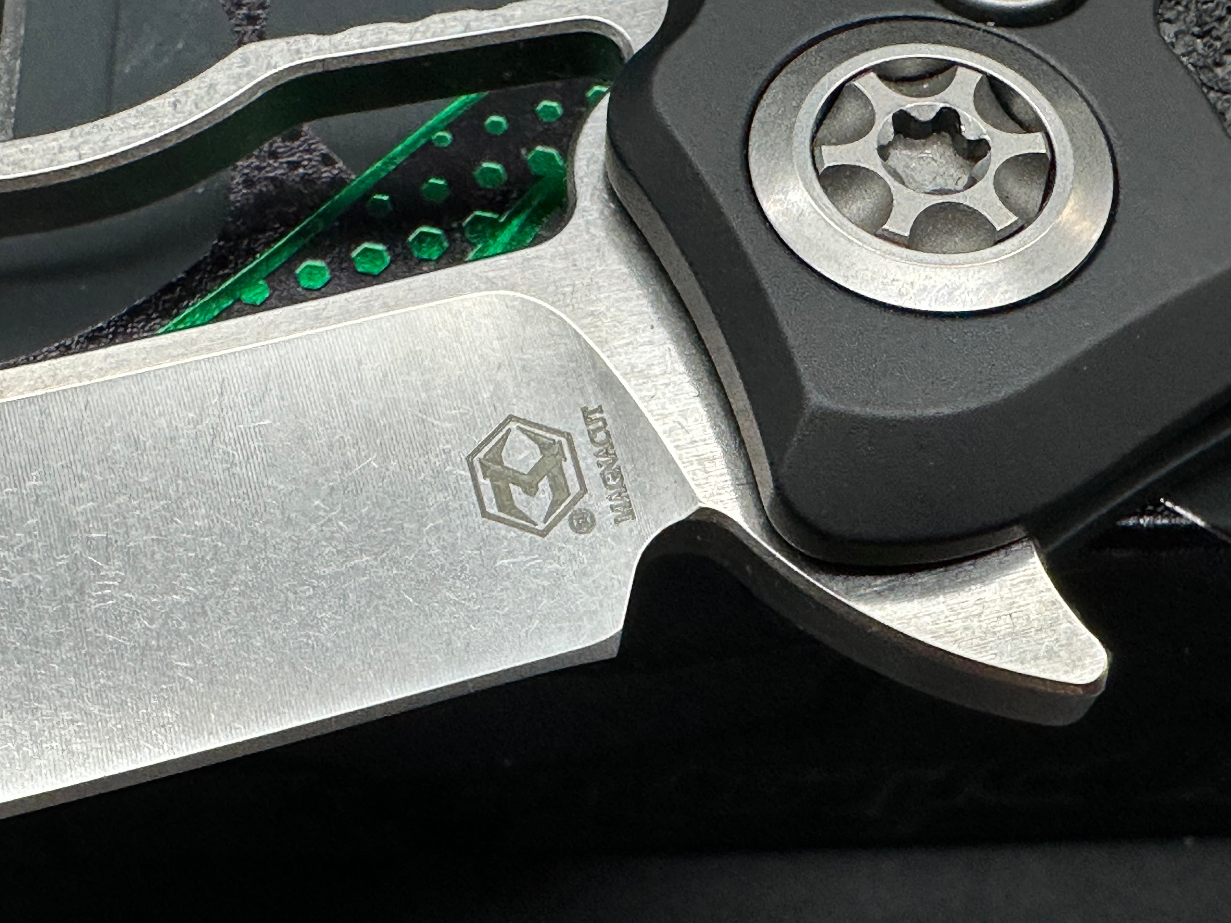 Heretic Wraith V4 Manual, 3.625" MagnaCut Stonewash Blade with Black Gripped Aluminun Scales