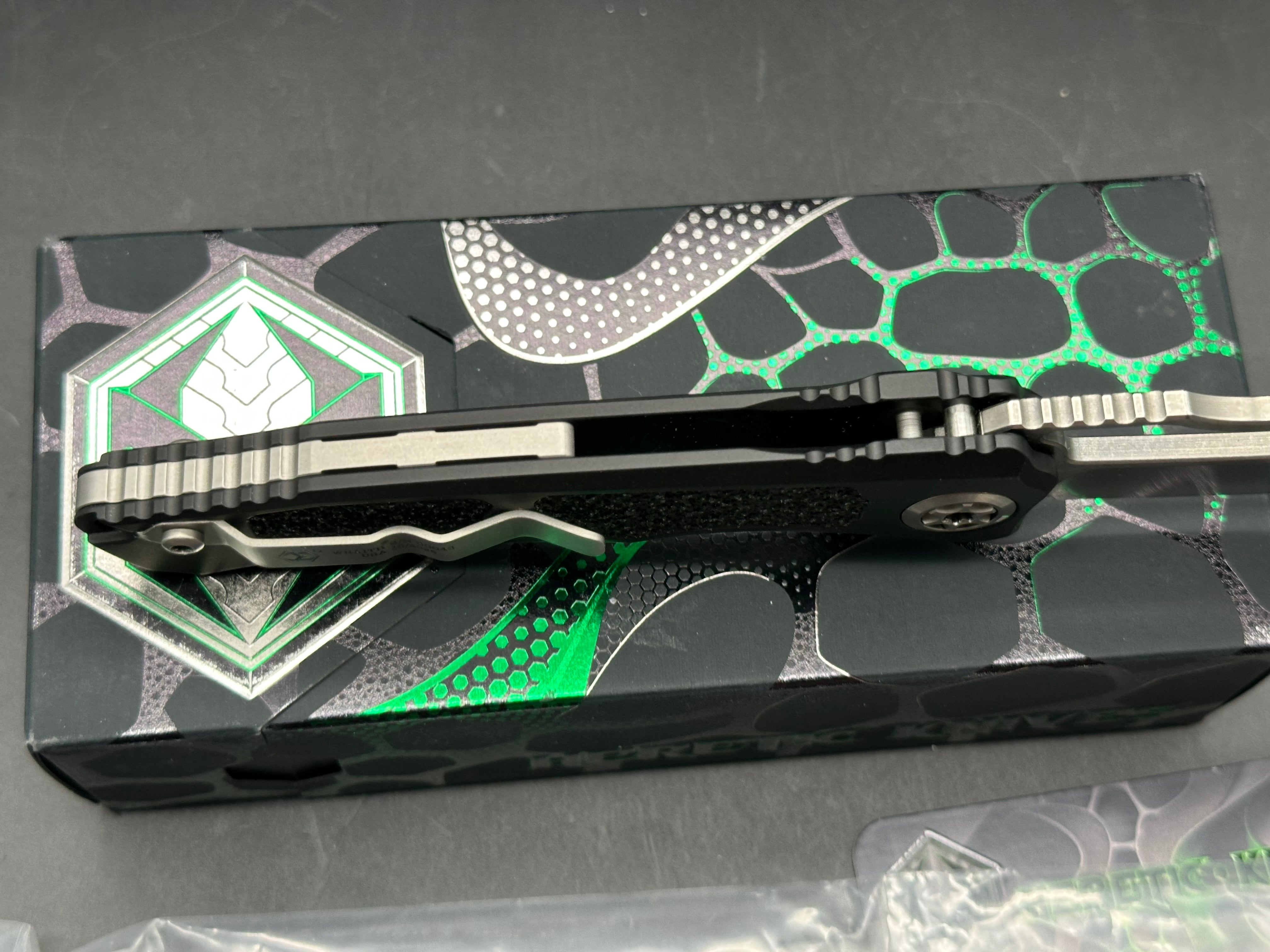 Heretic Wraith V4 Manual, 3.625" MagnaCut Stonewash Blade with Black Gripped Aluminun Scales
