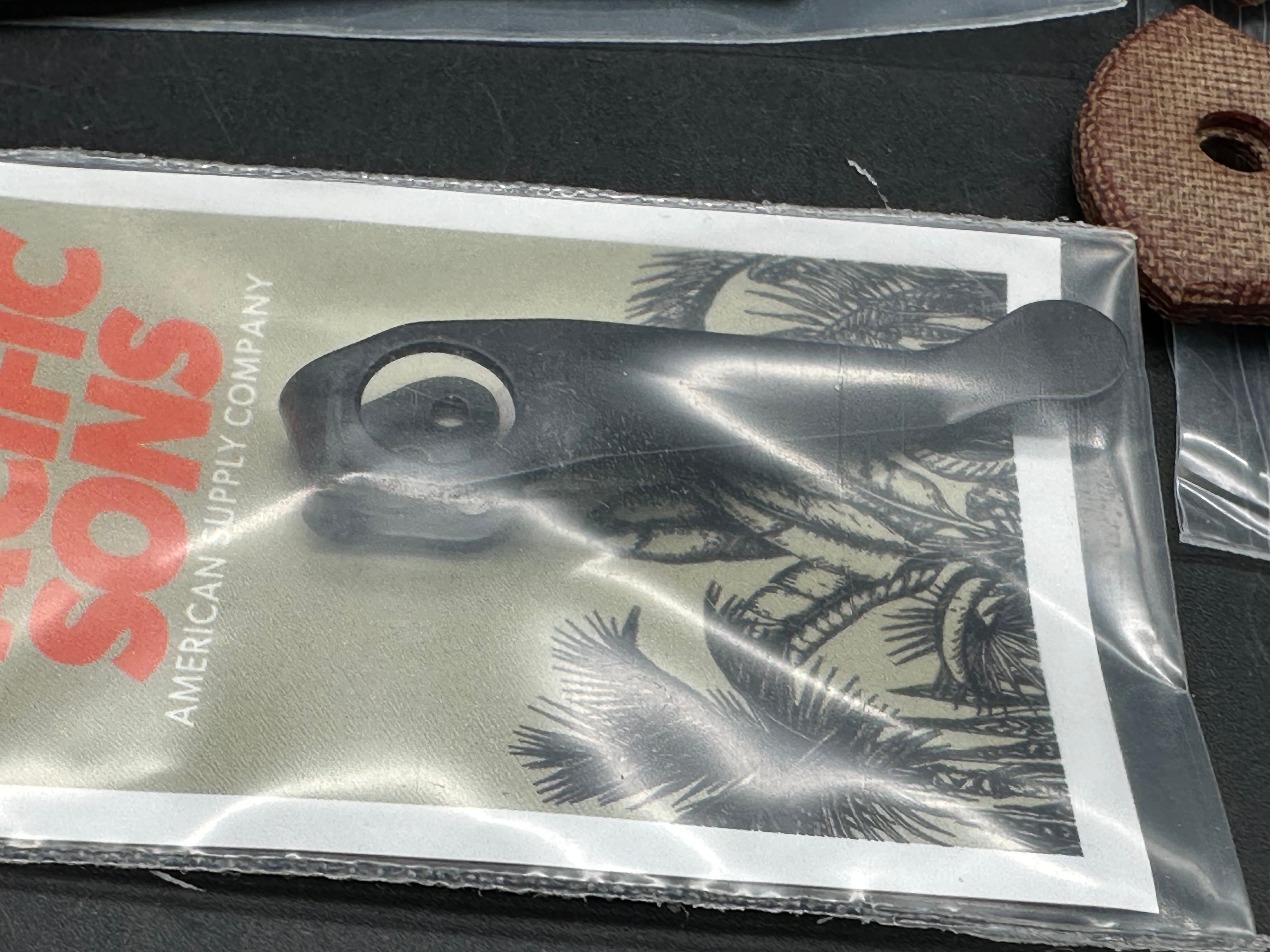 Spyderco Gail Bradley 2, gold dark matter scales Plus original scales