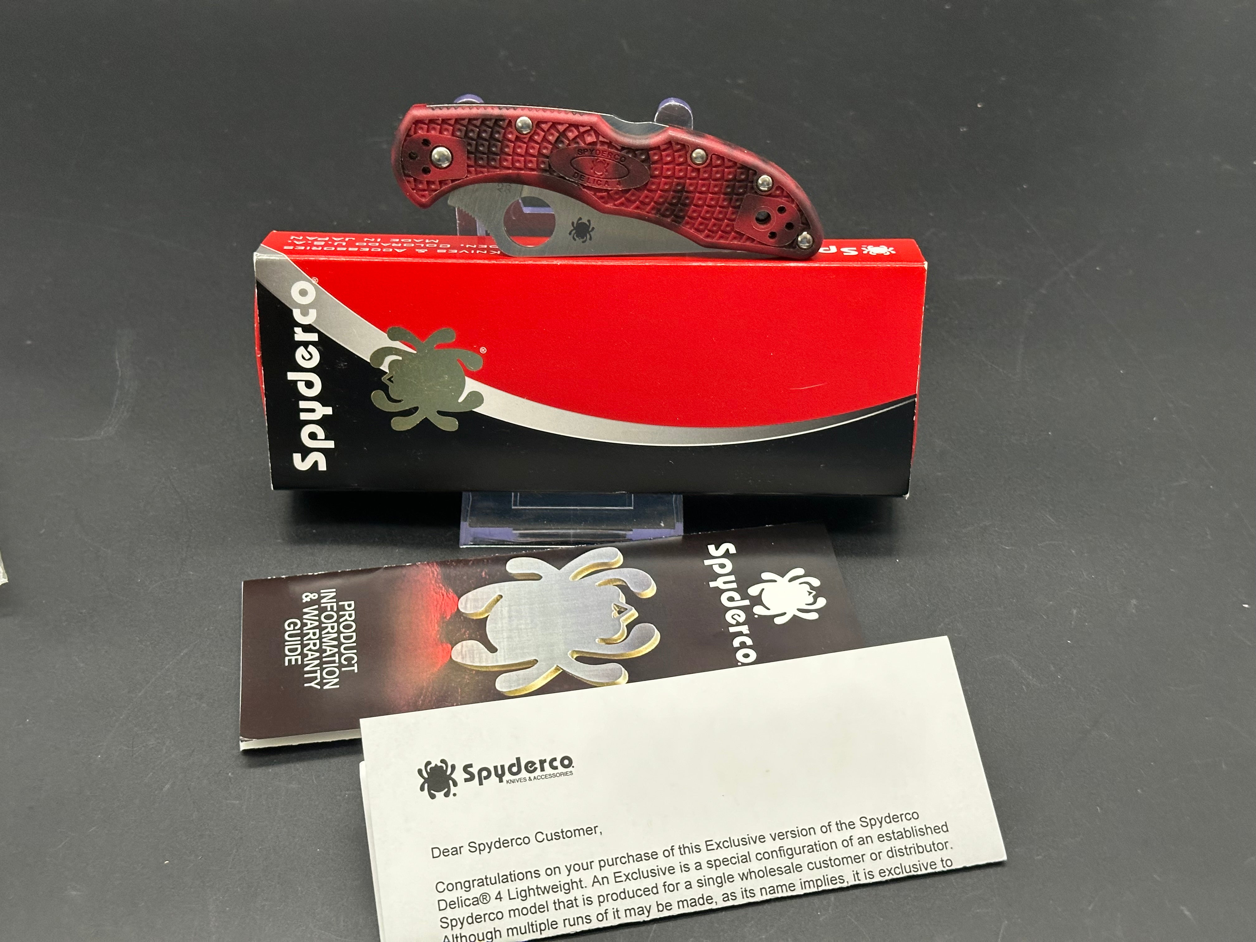 Spyderco Delica 4 FRN Red/Black Zome (DLT Trading Exclusive)