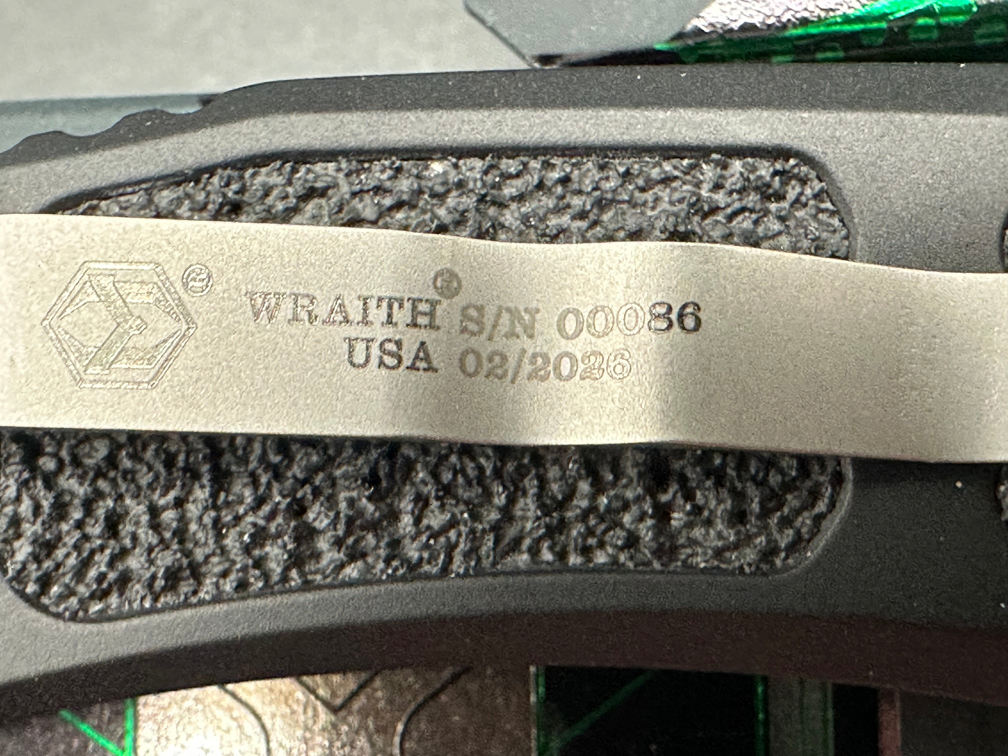 Heretic Wraith V4 Manual, 3.625" MagnaCut Stonewash Blade with Black Gripped Aluminun Scales