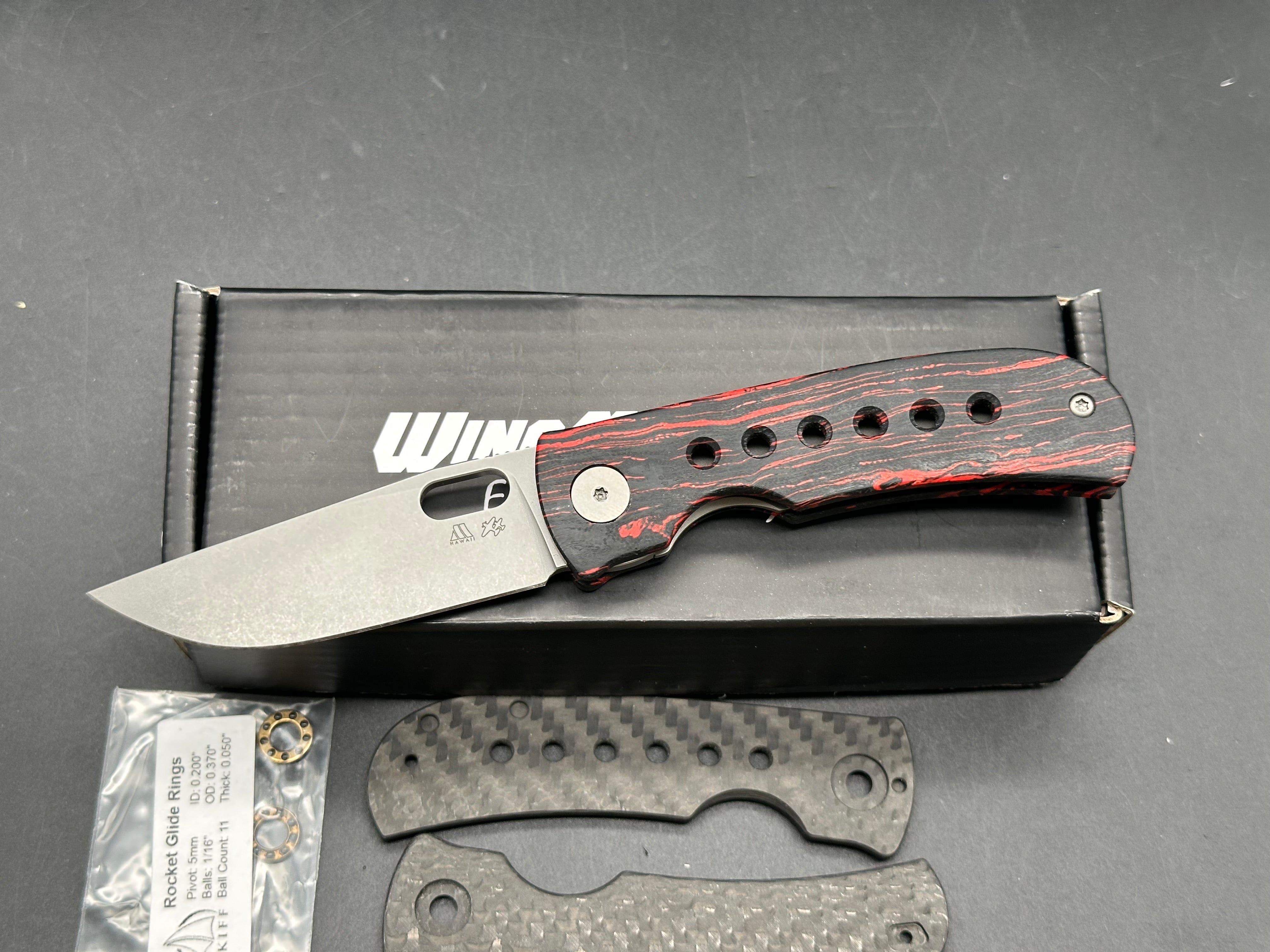 Wingman EDC with extra black carbon fiber scales