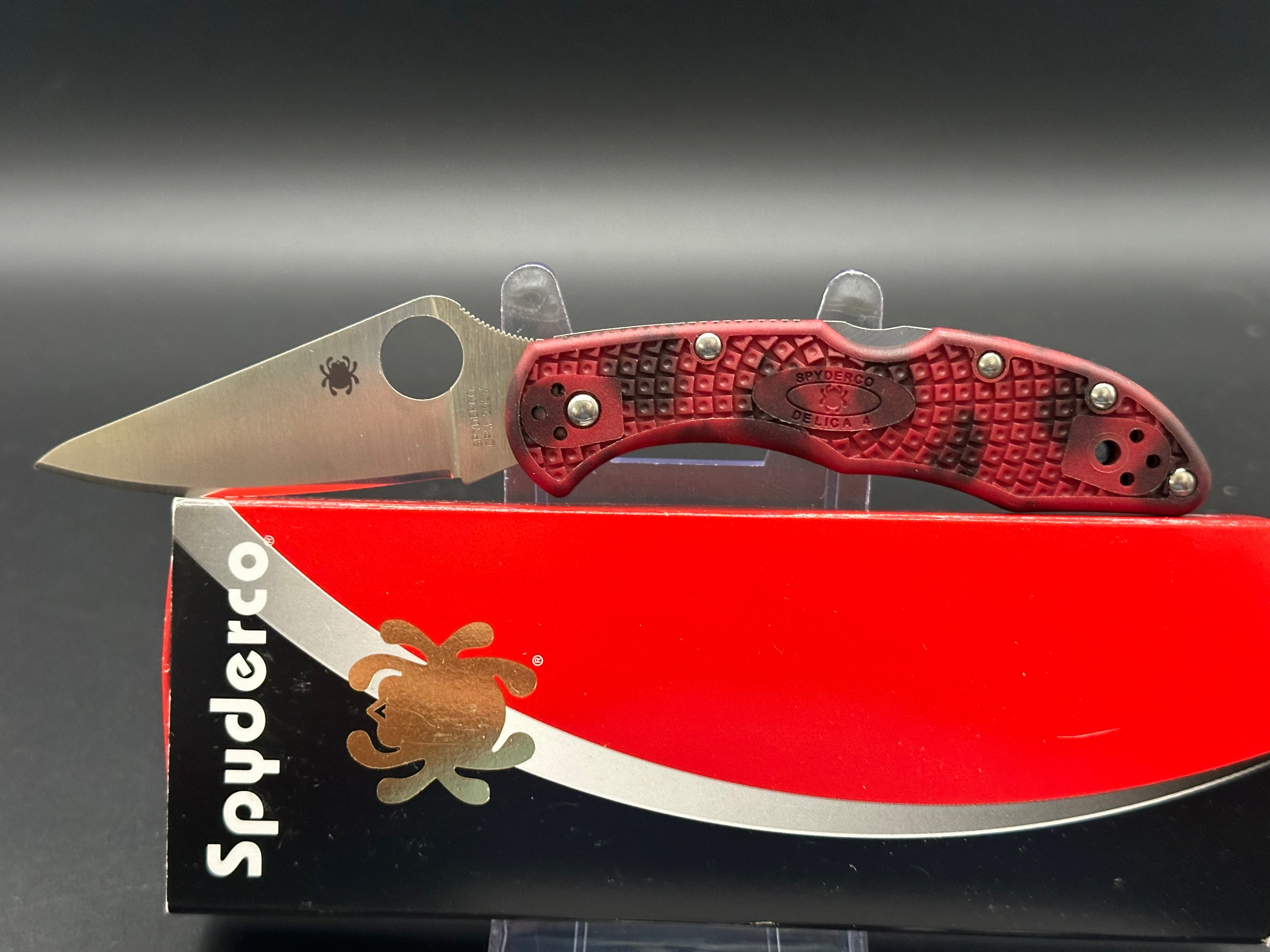 Spyderco Delica 4 FRN Red/Black Zome (DLT Trading Exclusive ...