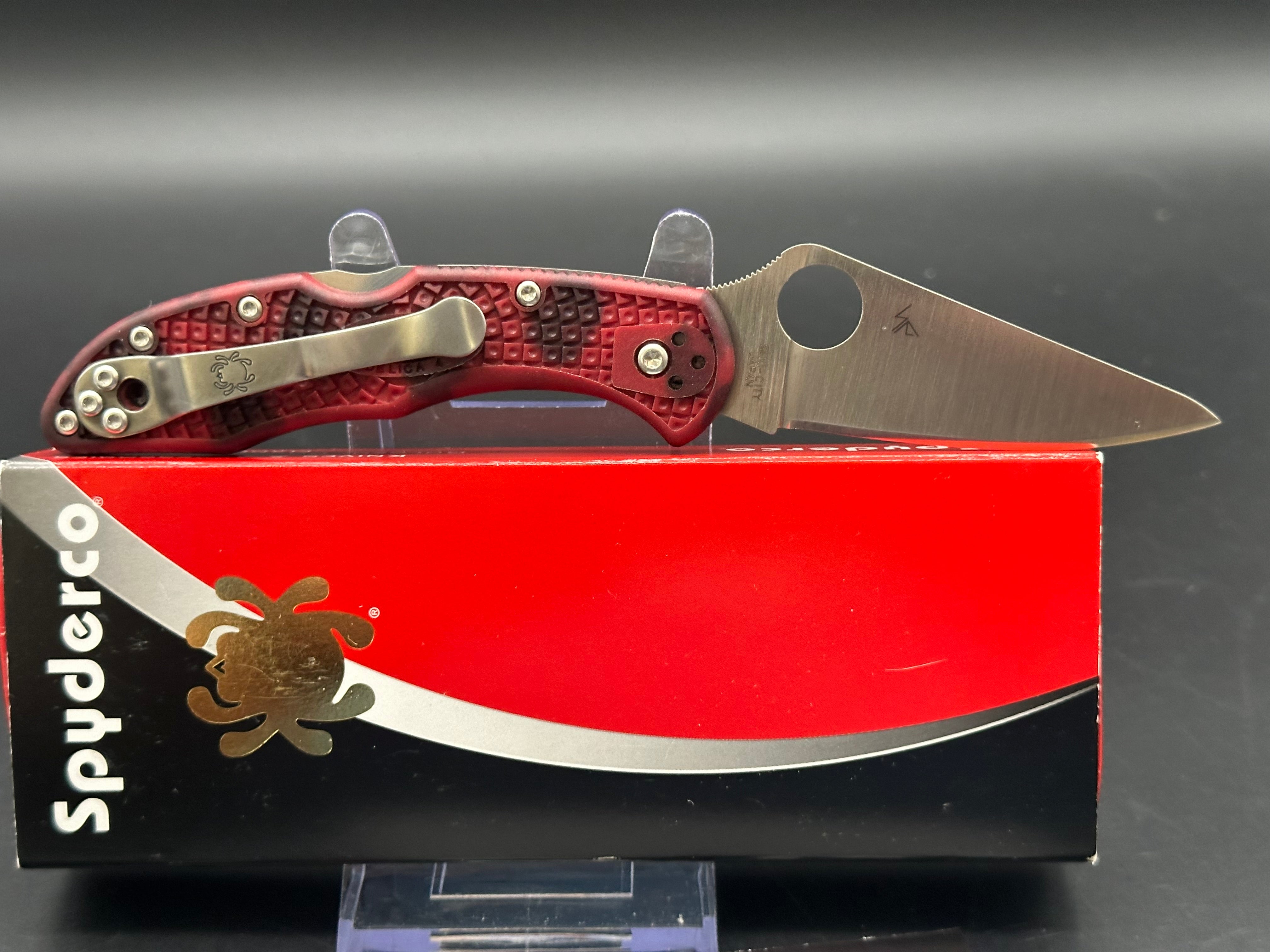 Spyderco Delica 4 FRN Red/Black Zome (DLT Trading Exclusive)