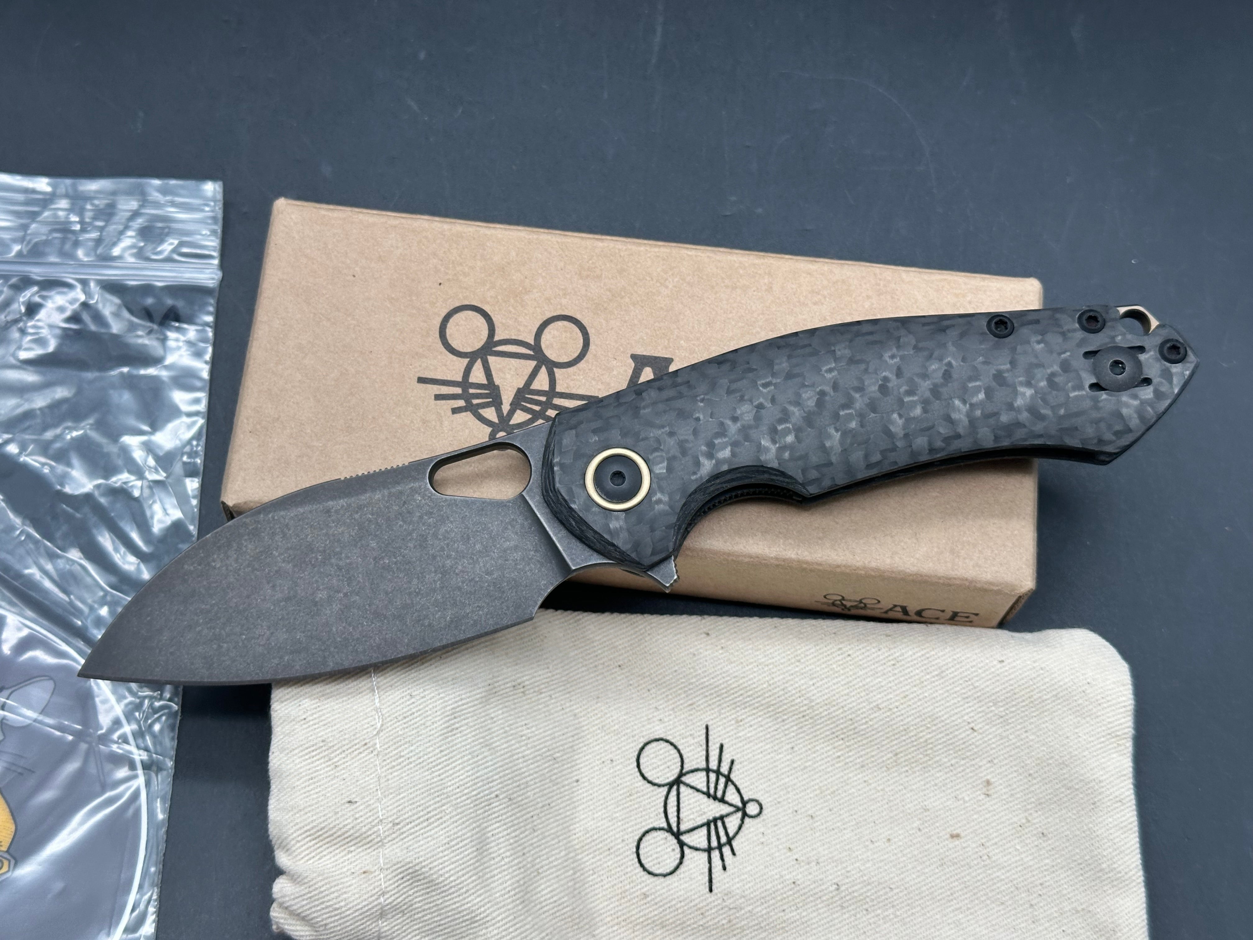 Ace Biblio XL Lynch Northwest Exclusive, Blackwashed CPM-Magnacut PVD Blade, Contoured Carbon Fiber Handles