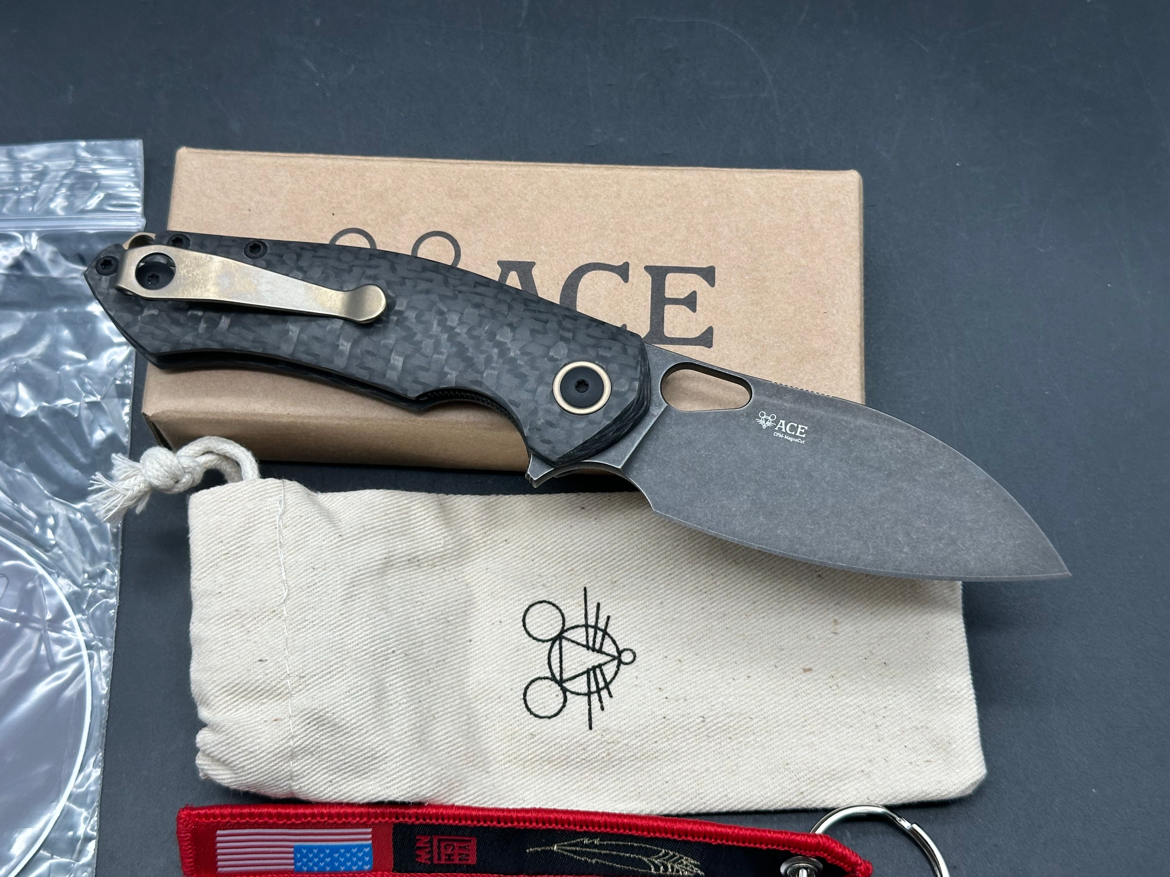 Ace Biblio XL Lynch Northwest Exclusive, Blackwashed CPM-Magnacut PVD Blade, Contoured Carbon Fiber Handles