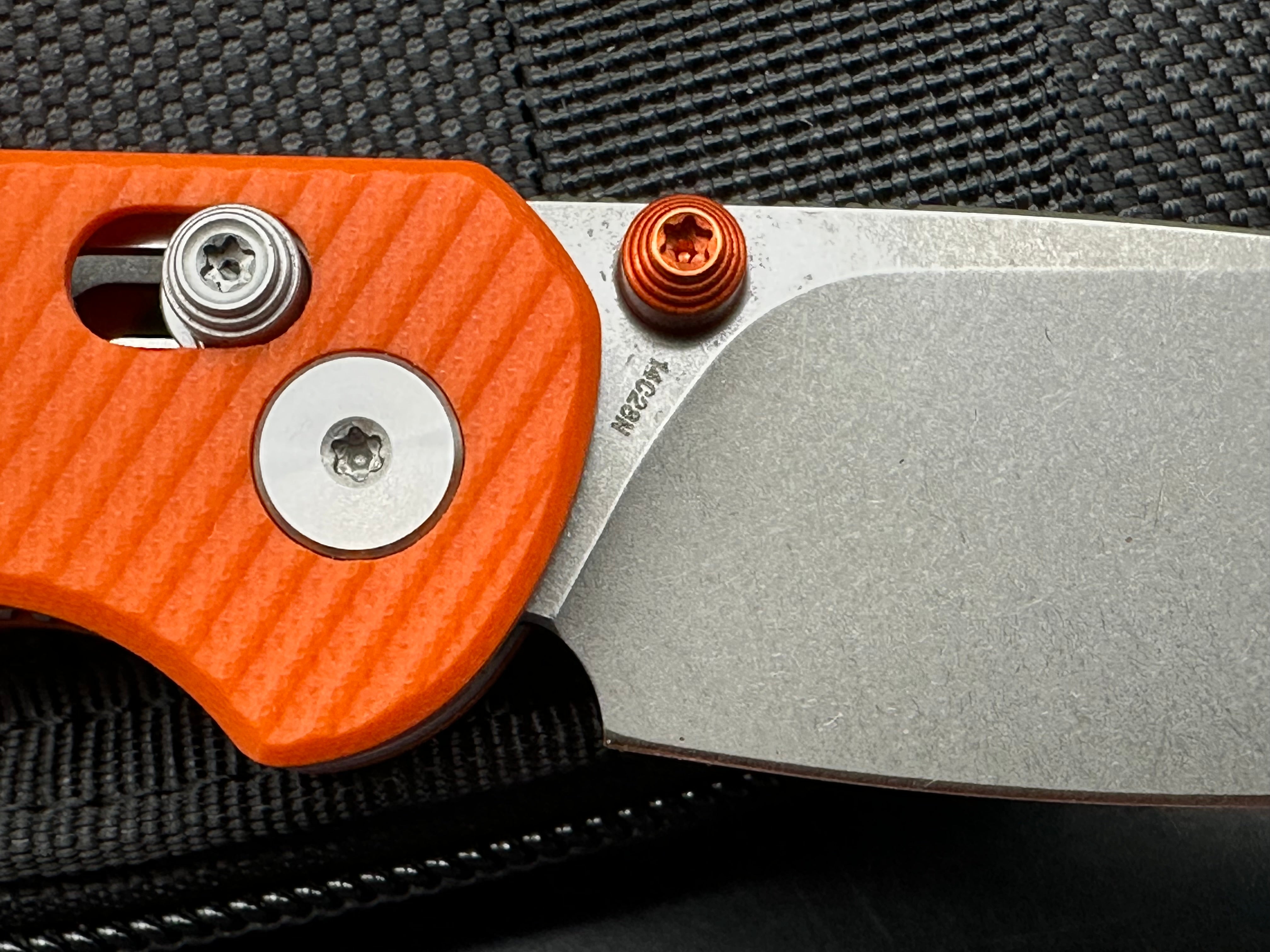 Vixino Rockshark, 3.03" 14C28N Stonewash Blade with Milled Orange G10 Scales