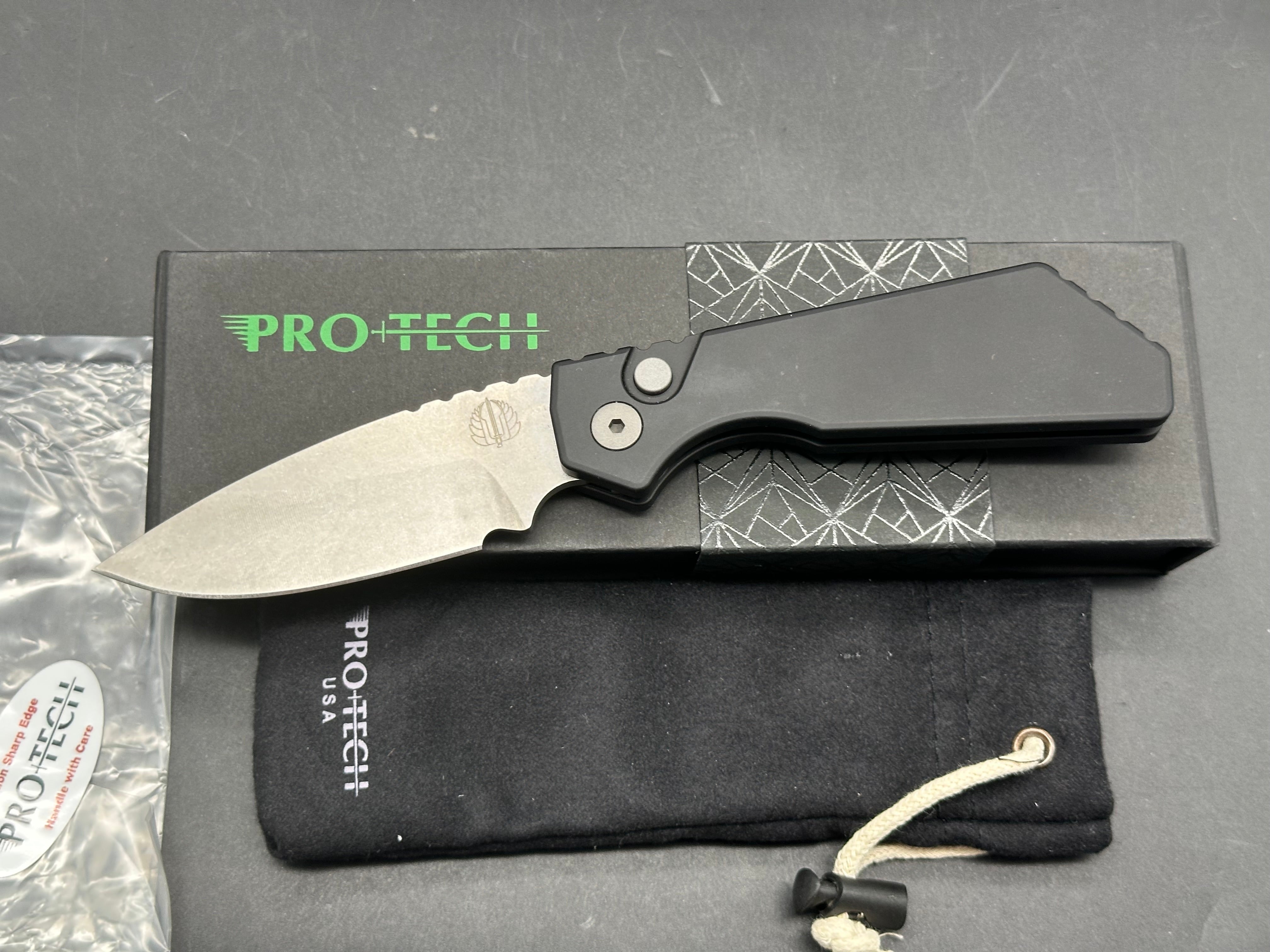 Strider + ProTech PT+ Auto, Stonewashed CPM-Magnacut Blade, Black Anodized Aluminum Handles