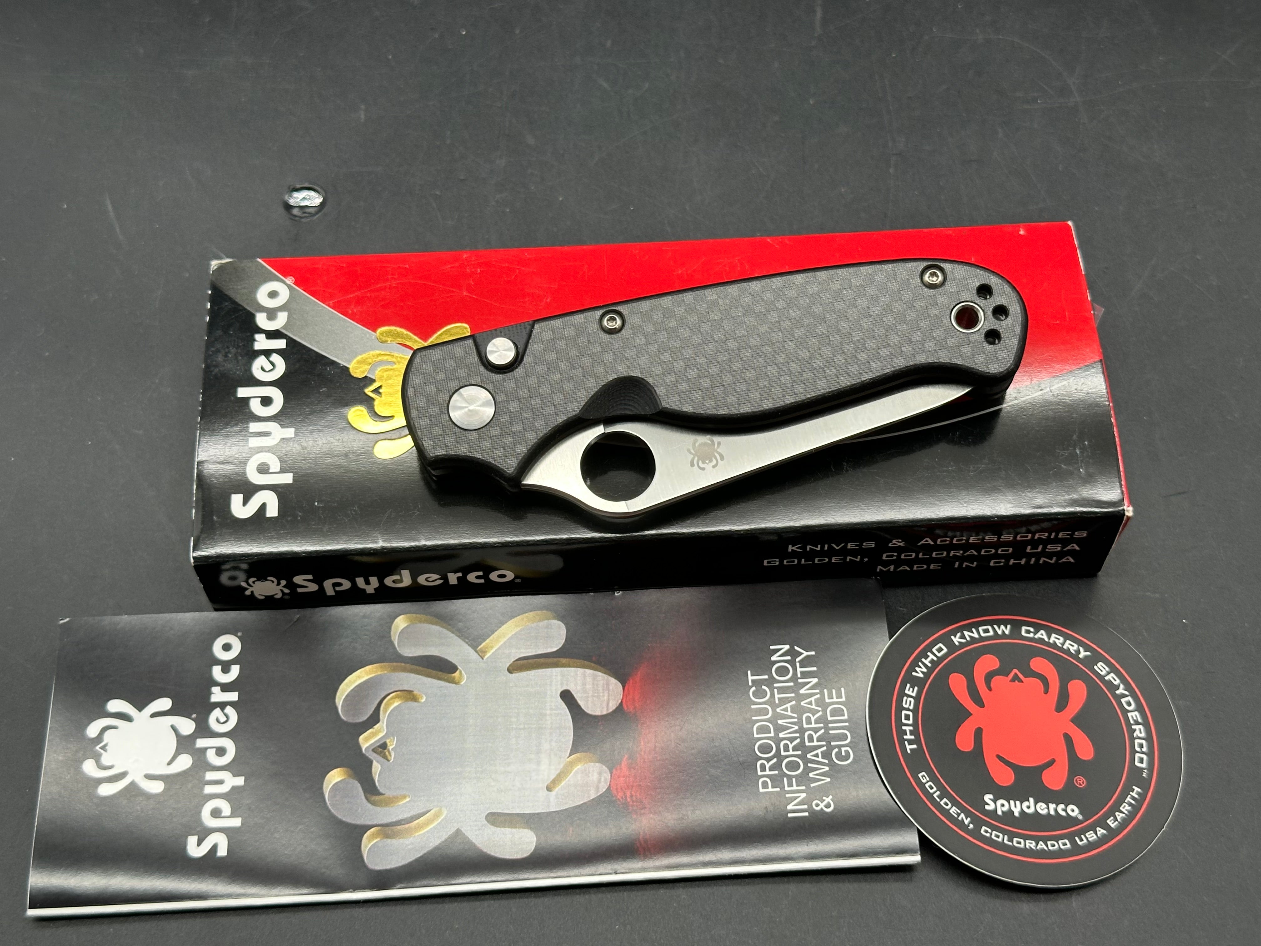 Spyderco ButtonUp, 3.27" 8Cr13MoV Satin Blade with Carbon Fiber-Black G10 Laminate Scales