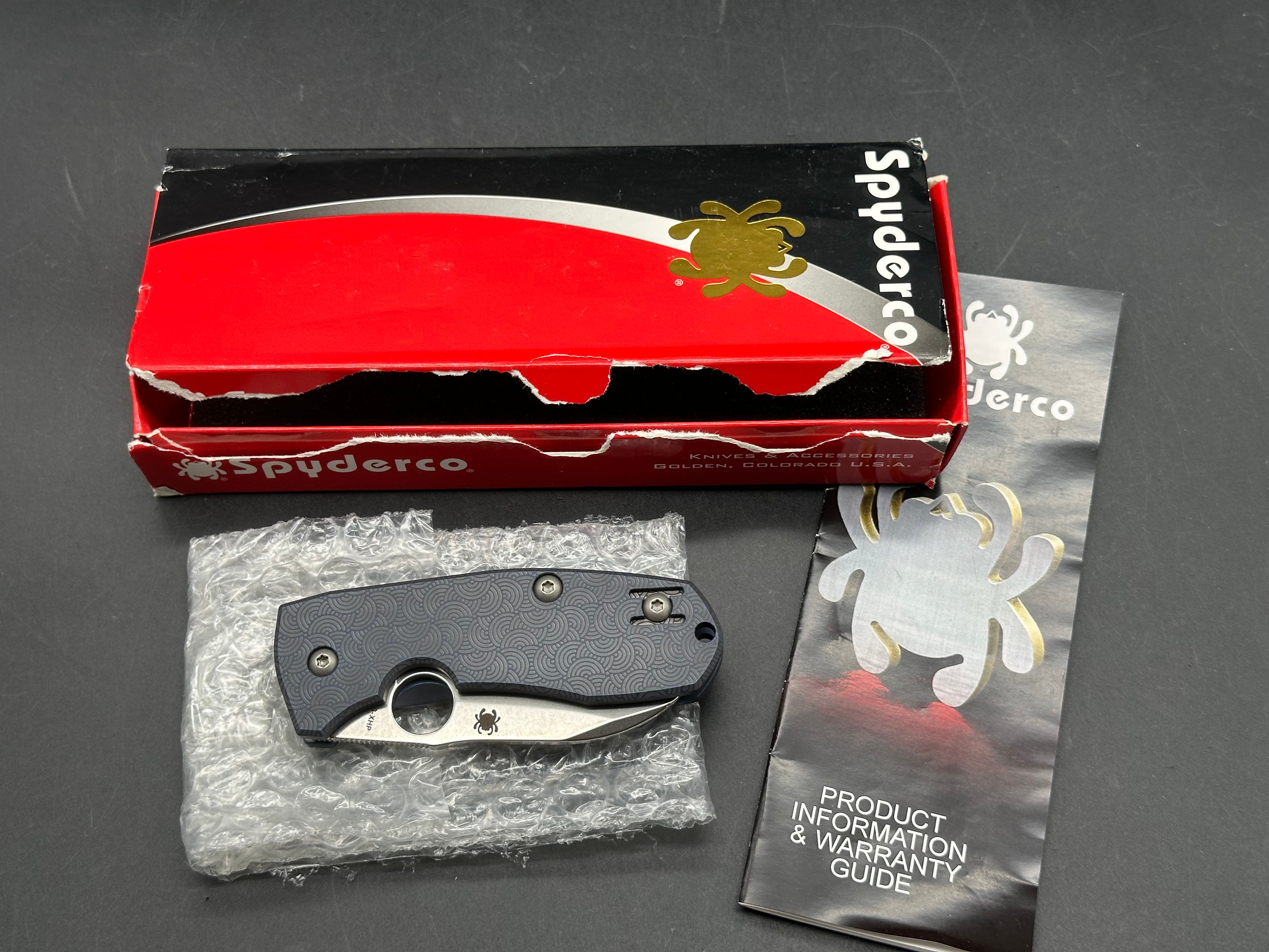Spyderco Techno 2 w/WKRMN Seigaha Motif Urban EDC Exclusive (C158TIP2), Stonewashed CTS-XHP Blade, Blue Anodized Ti Handles