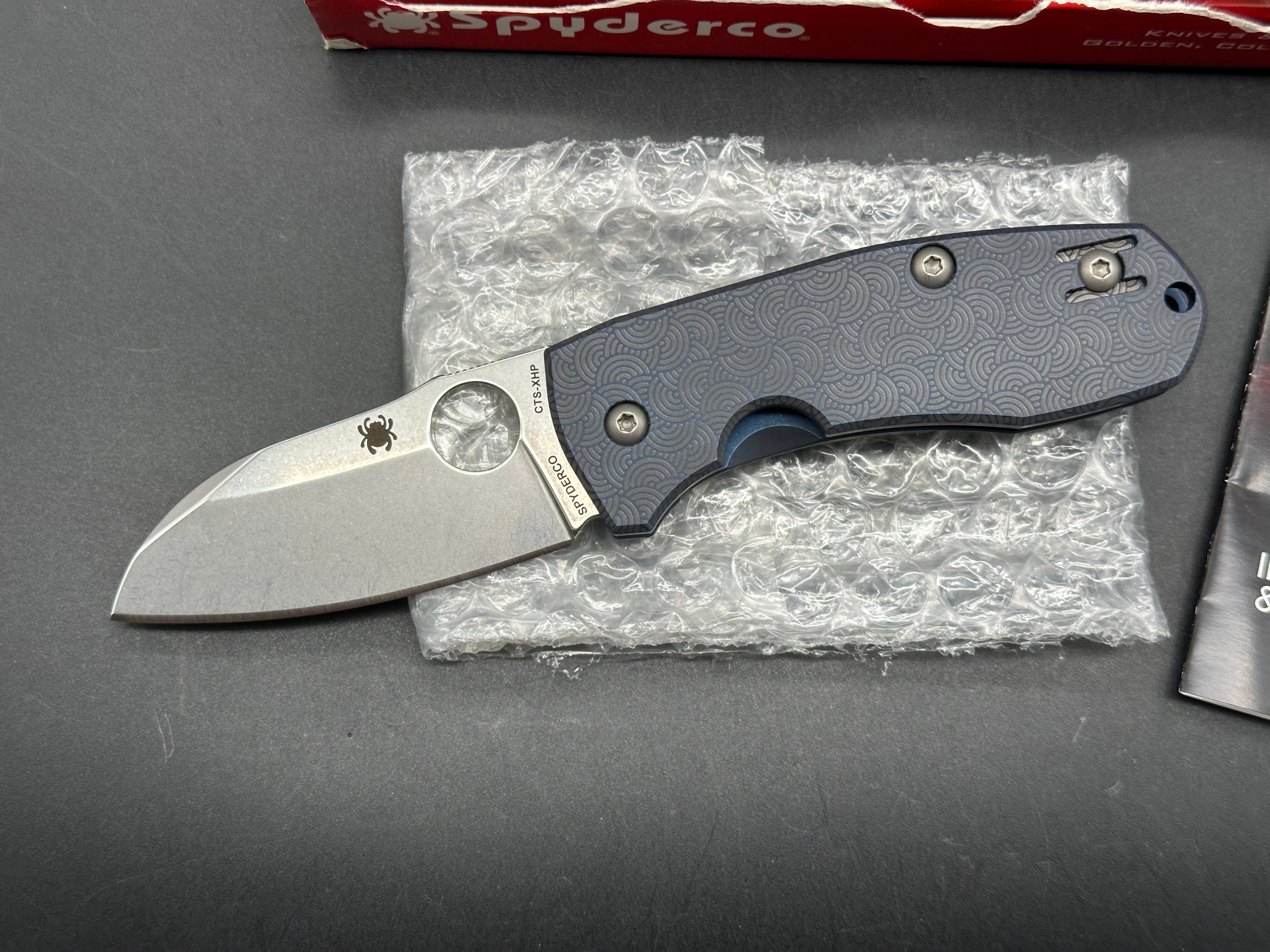 Spyderco Techno 2 w/WKRMN Seigaha Motif Urban EDC Exclusive (C158TIP2), Stonewashed CTS-XHP Blade, Blue Anodized Ti Handles