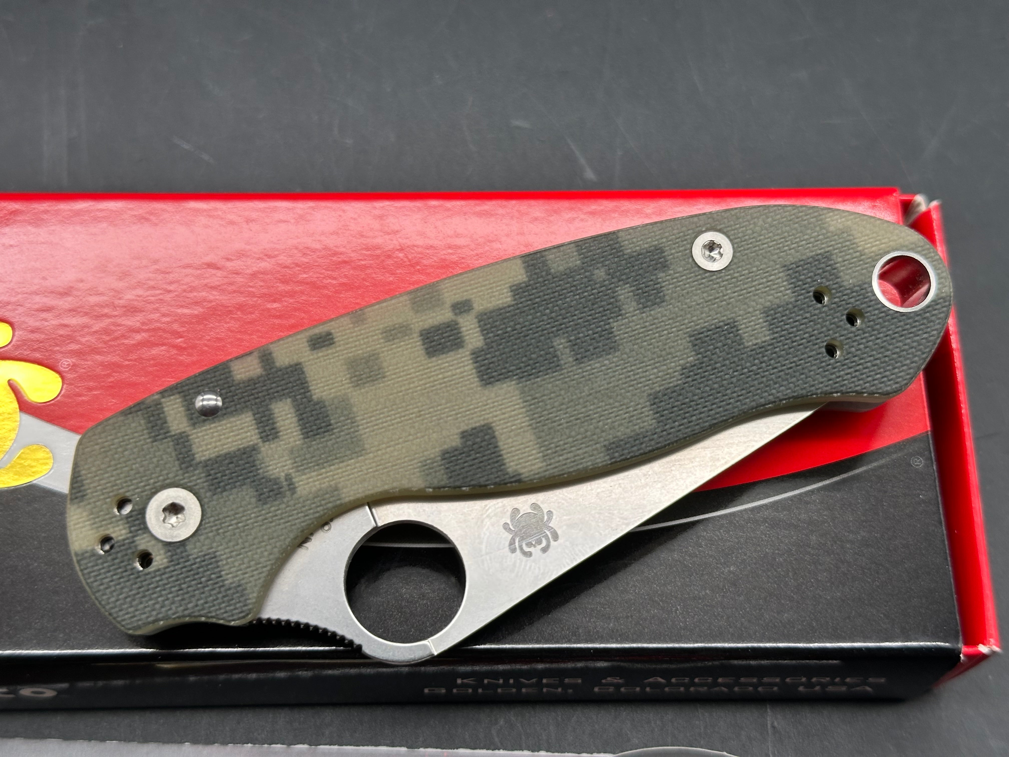 Spyderco Para 3, 2.93" CPM S45VN Stonewash Blade with Digi Camo G10 Scales