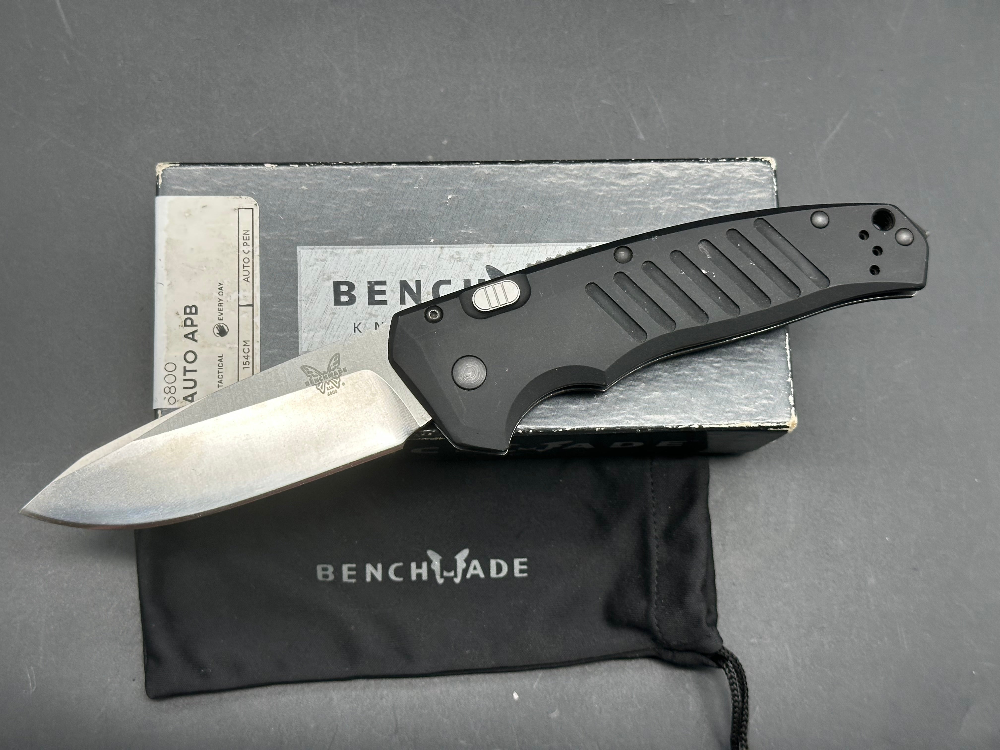 Benchmade Knives: 6800BK Auto APB