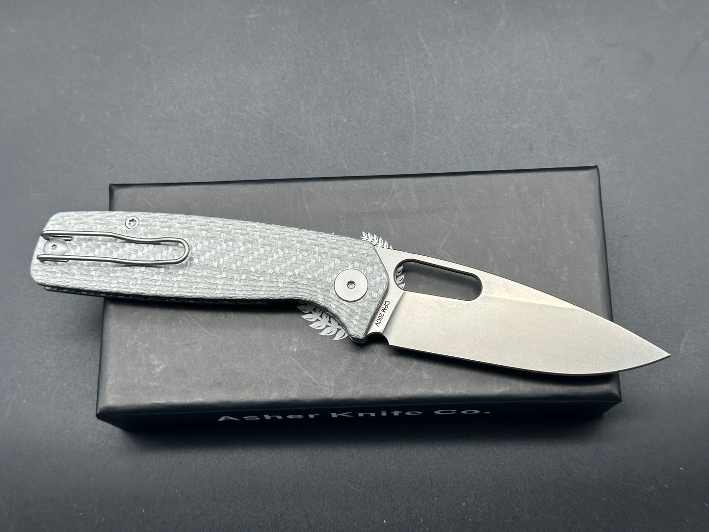 Asher Spiro Silver CF, 3.2" CPM 20CV Blade with Silver Twill Carbon Fiber Handle