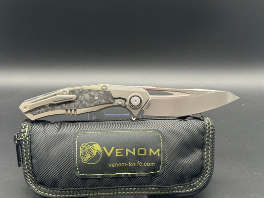 Kevin John Venom Maverick titanium/CF handle w/M390 blade