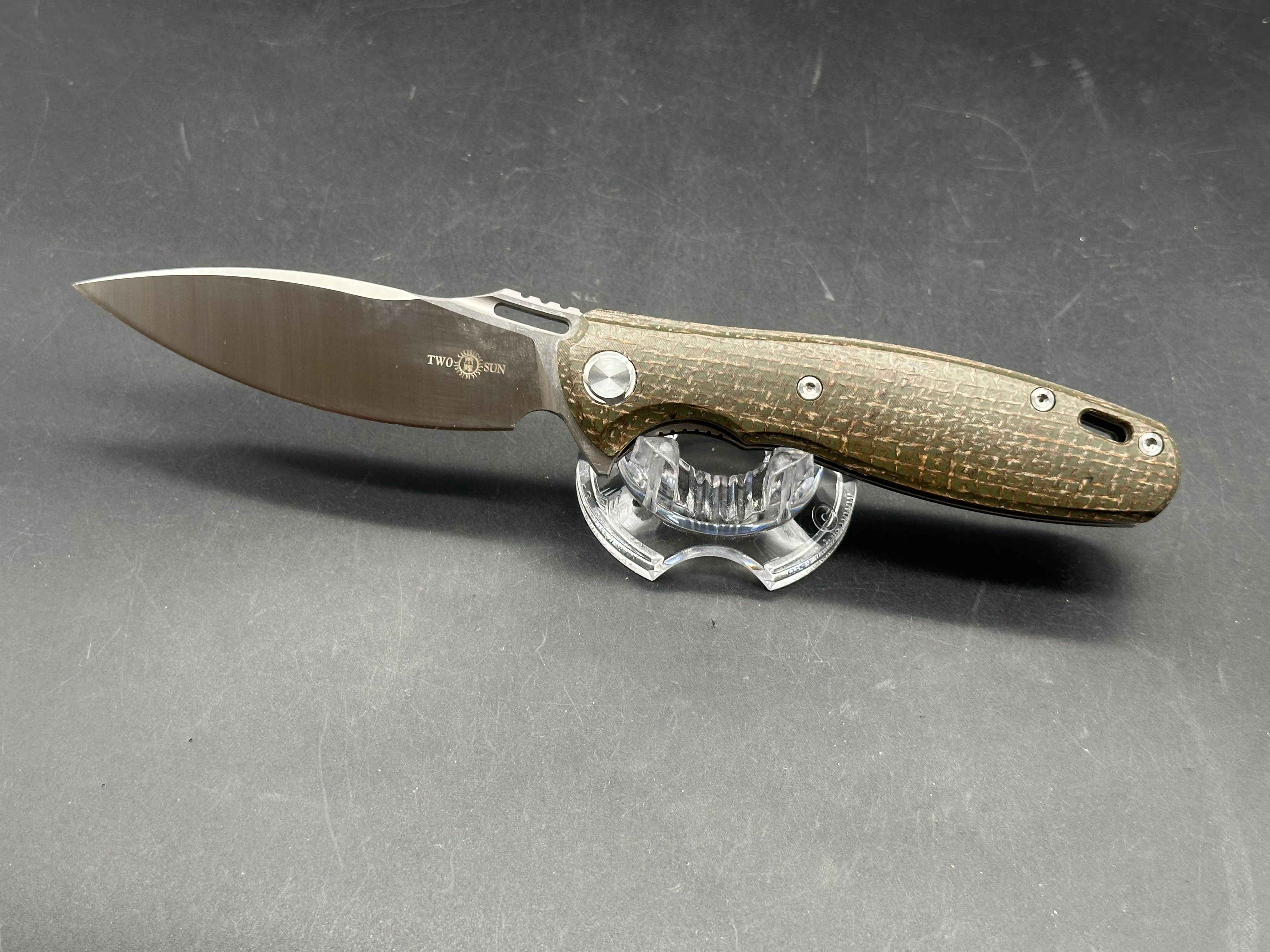 TWOSUN TS162 D2 MICARTA FLIPPER POCKET KNIFE GREEN MICARTA HANDLE PLAIN EDGE D2 BLADE