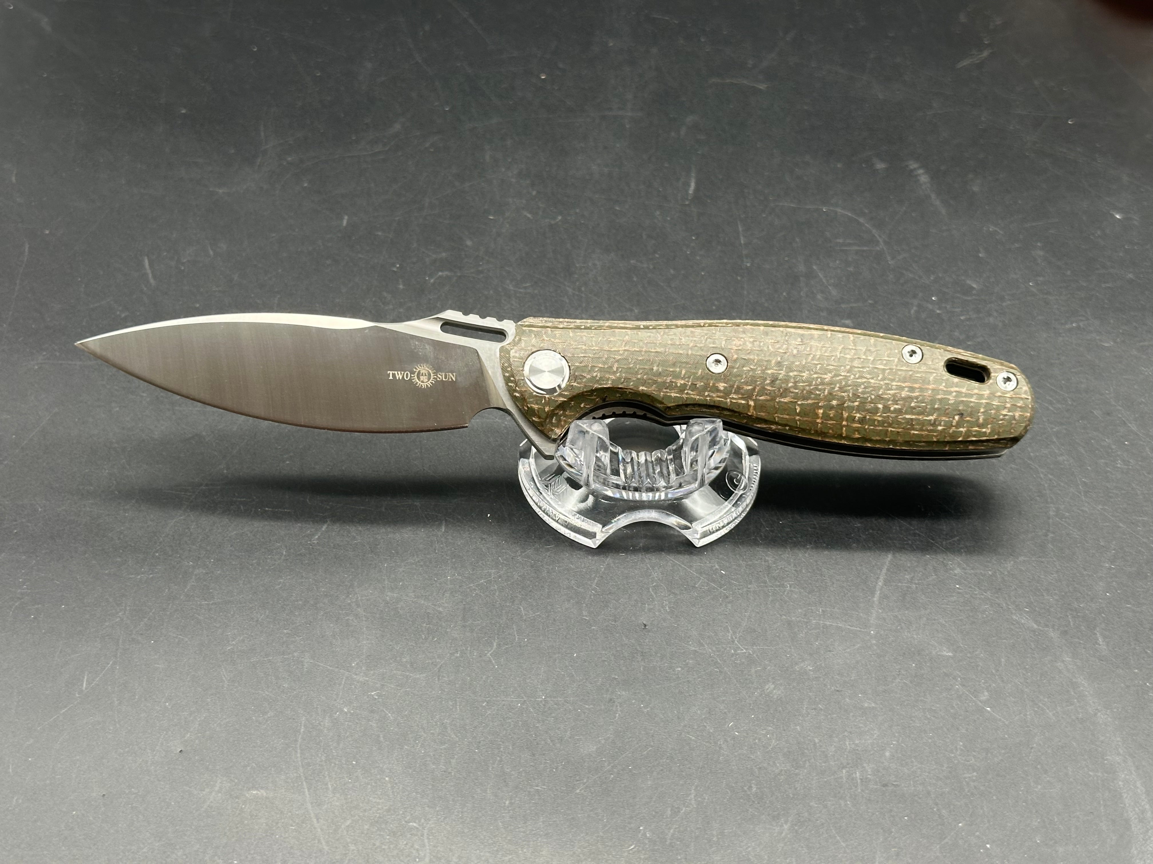 TWOSUN TS162 D2 MICARTA FLIPPER POCKET KNIFE GREEN MICARTA HANDLE PLAIN EDGE D2 BLADE