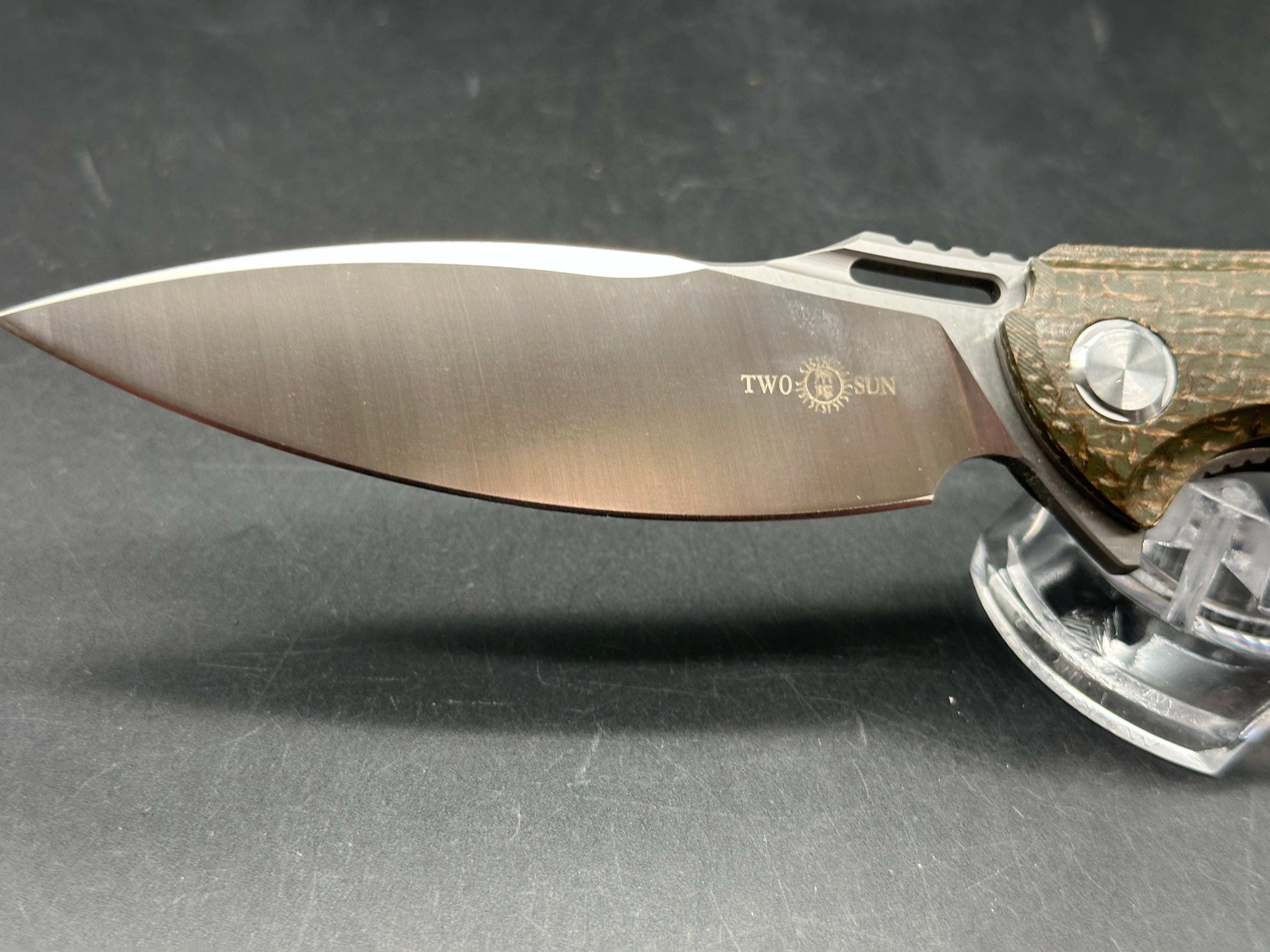 TWOSUN TS162 D2 MICARTA FLIPPER POCKET KNIFE GREEN MICARTA HANDLE PLAIN EDGE D2 BLADE
