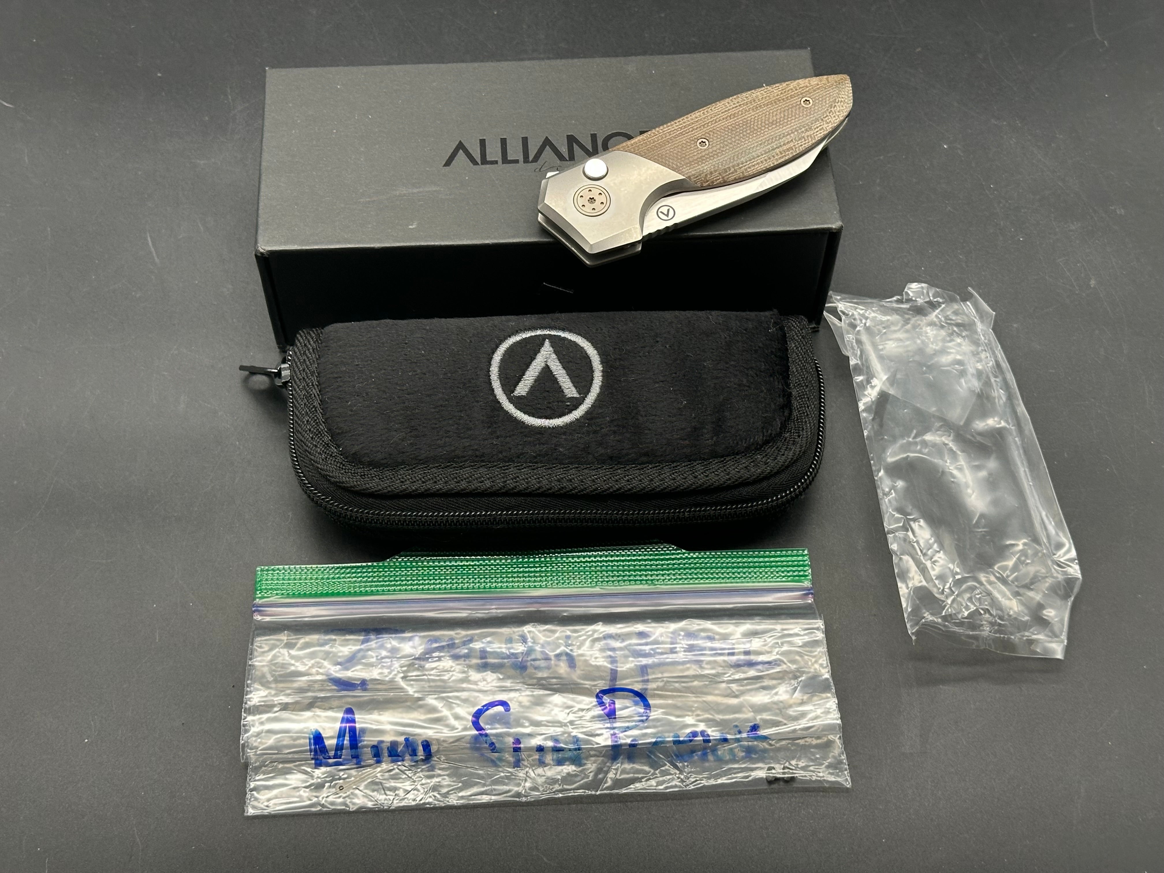 Alliance Designs Mini Slim Pickins (Micarta)