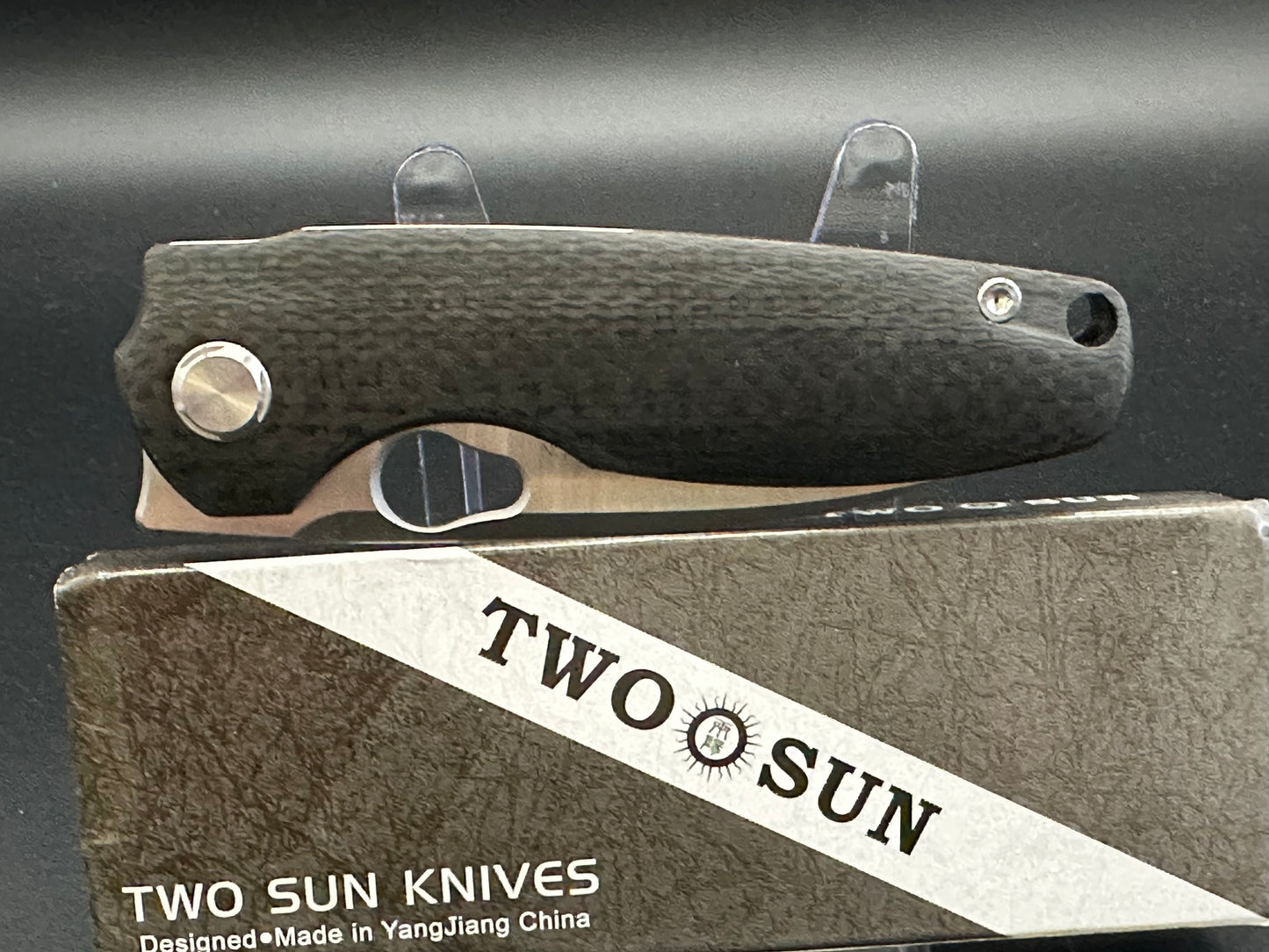 TwoSun TS129 M390 Carbon Fiber scales