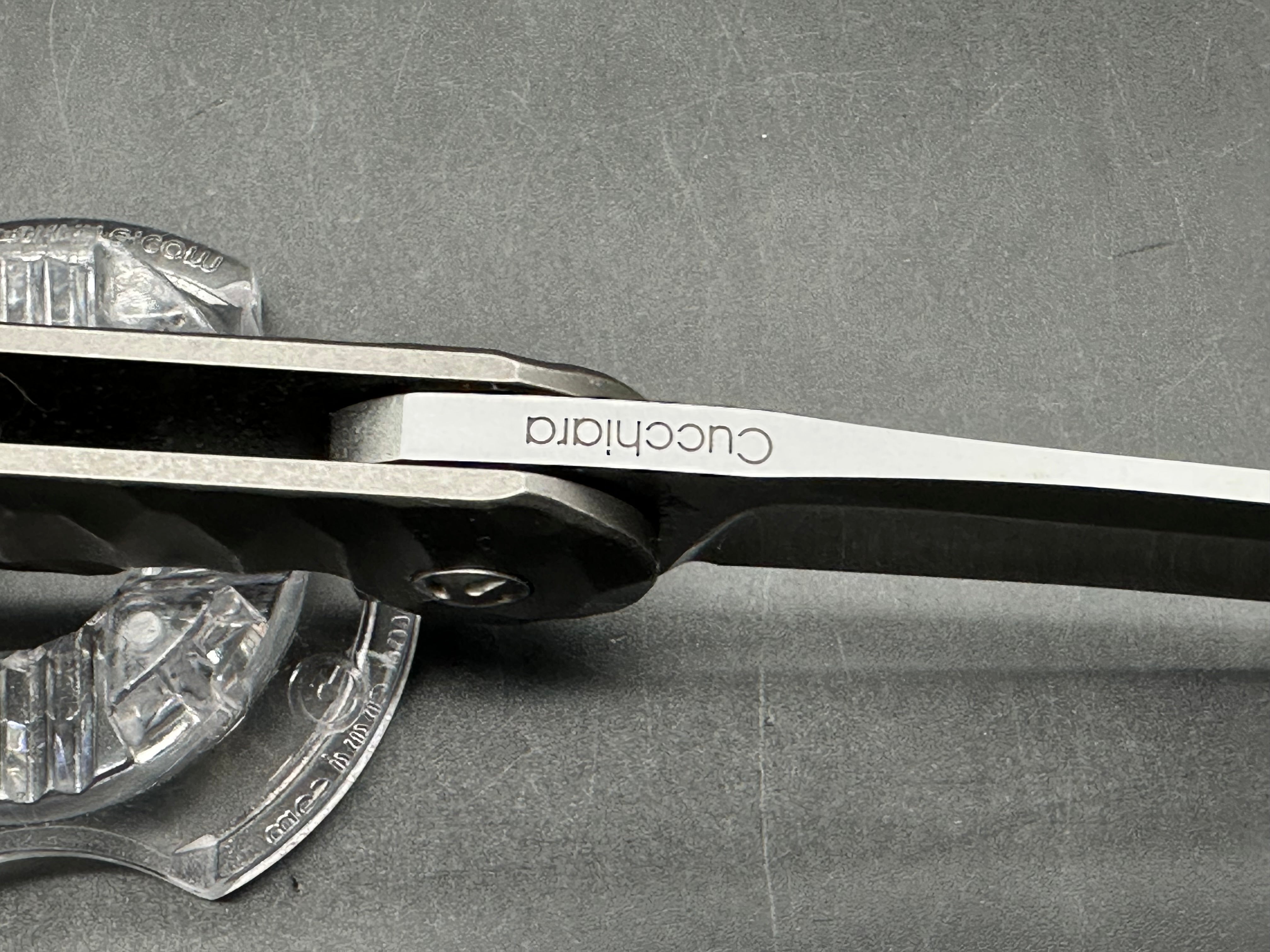 Kizer Dukes Large Matt Cuchiara design. 3.5 inch satin finish CPM-S35VN blade. Milled titanium frame