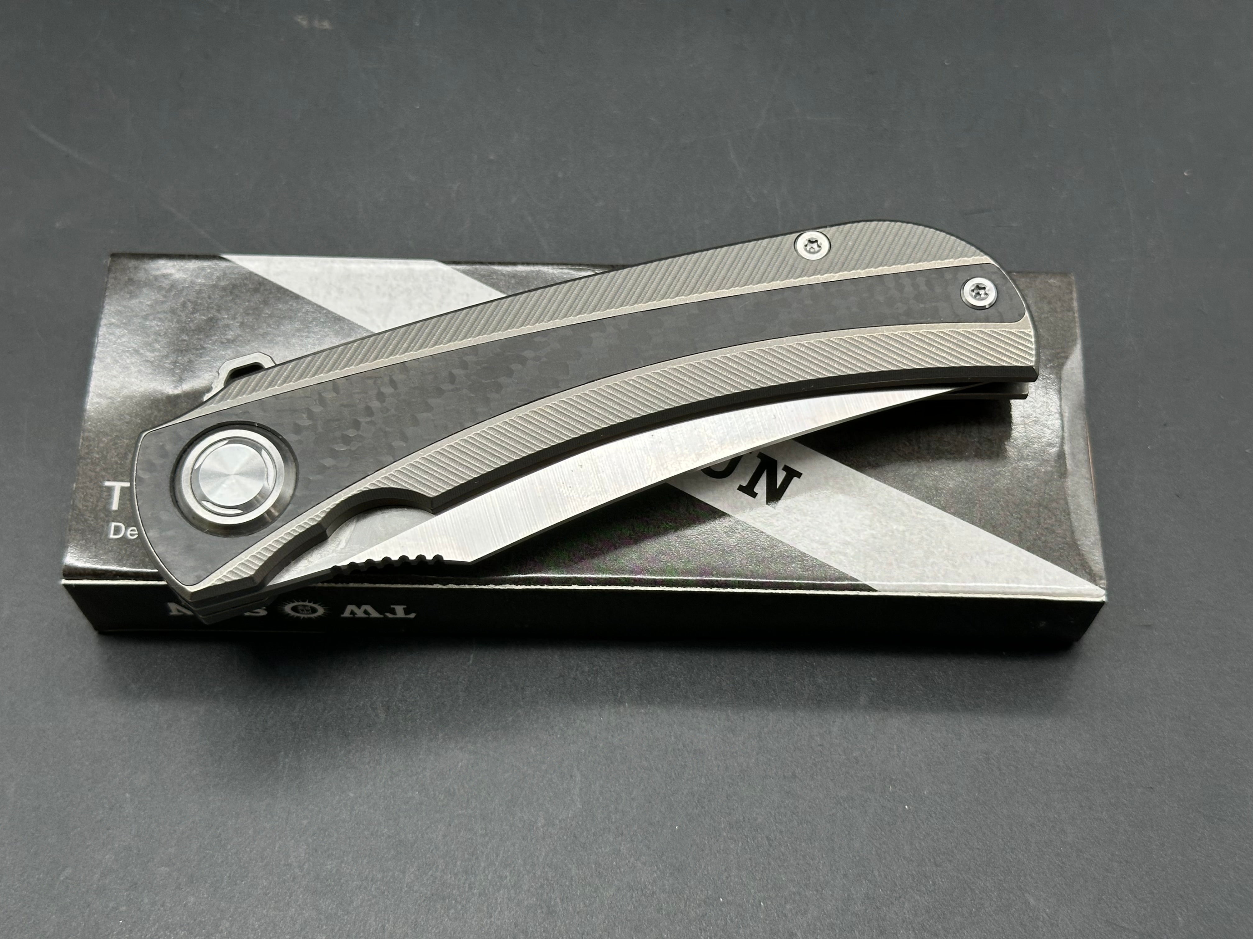TwoSun TS191  titanium/CF handle w/S90V blade
