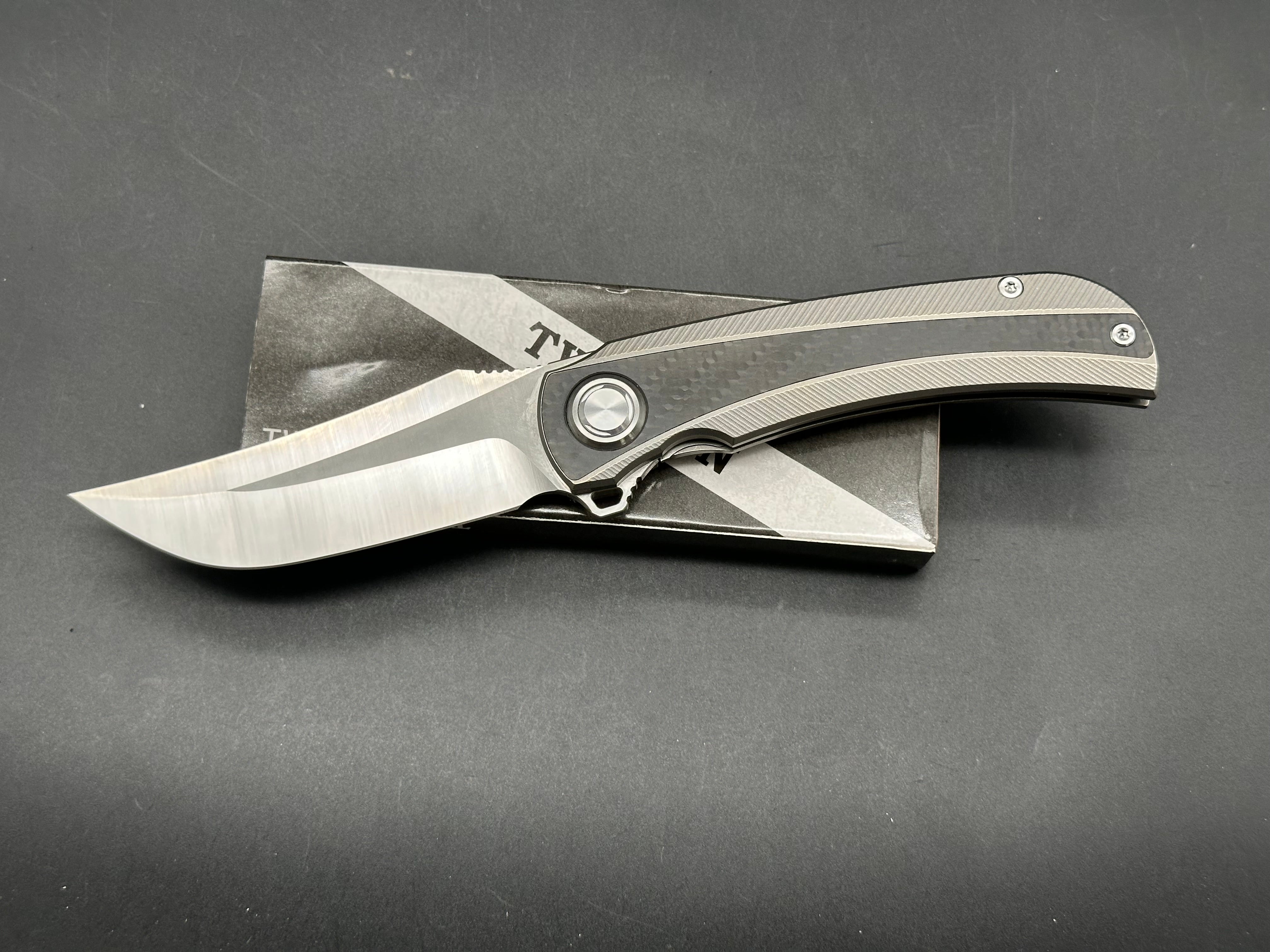 TwoSun TS191  titanium/CF handle w/S90V blade