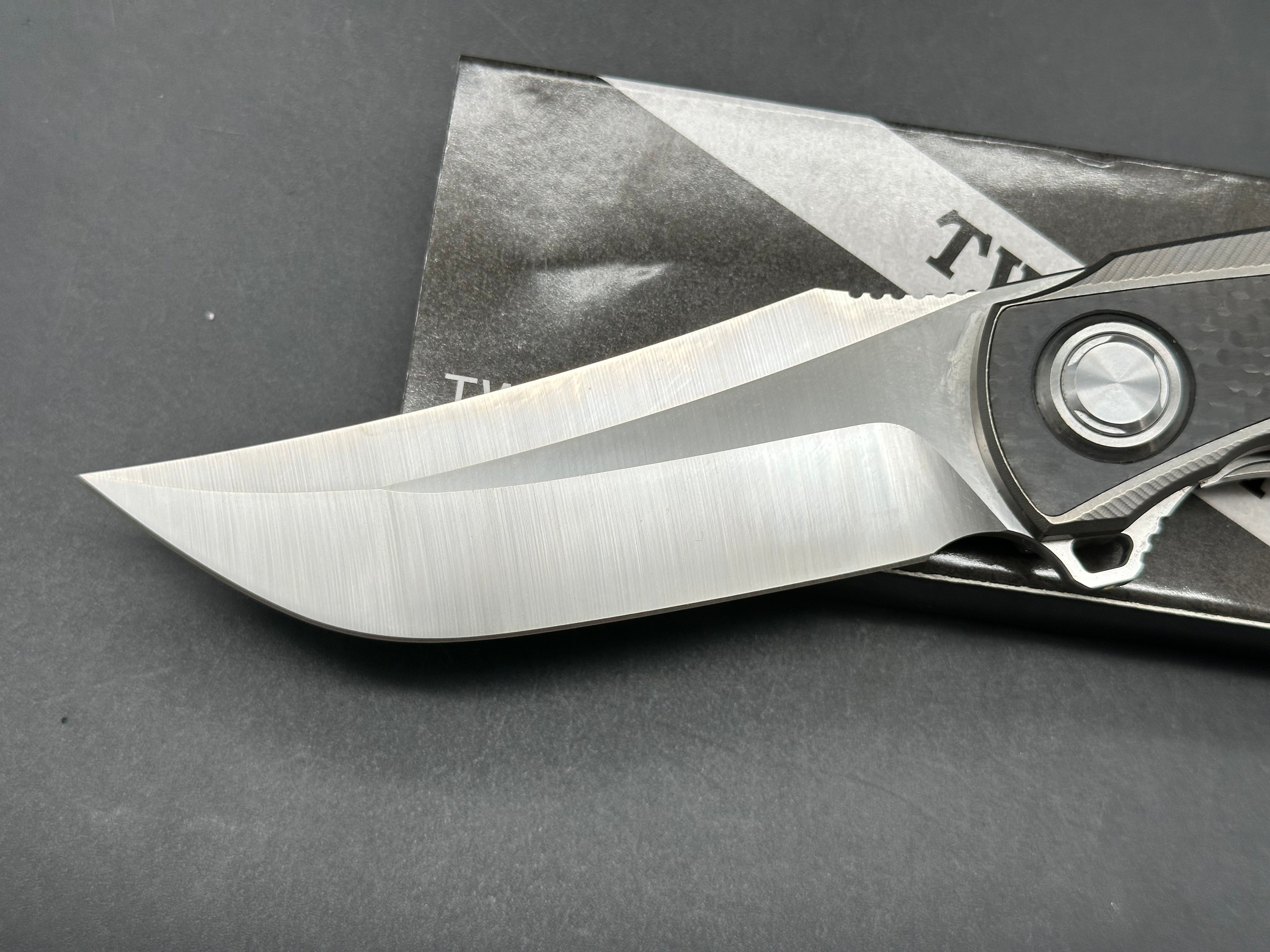 TwoSun TS191  titanium/CF handle w/S90V blade