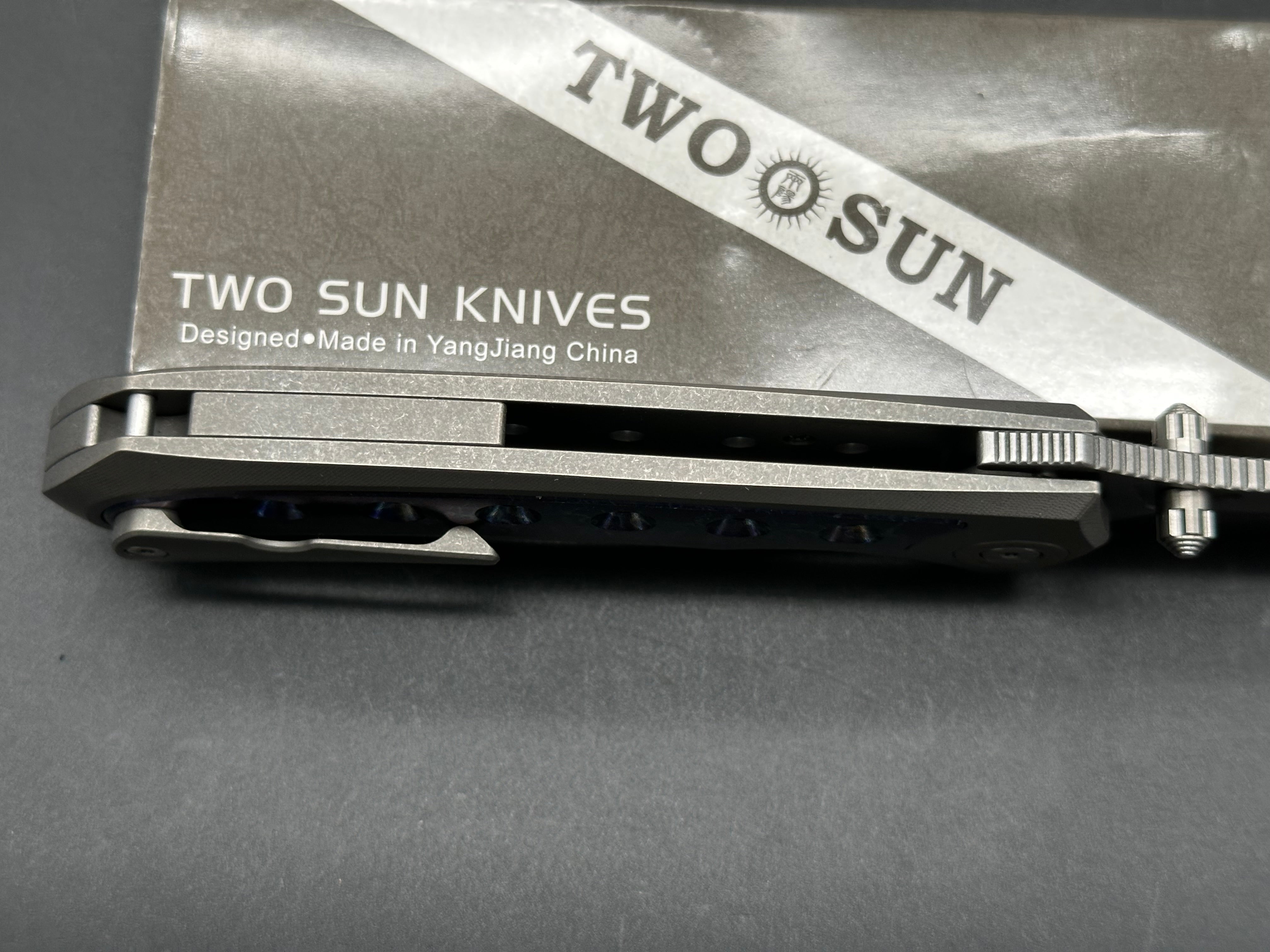 TwoSun TS400 titanium handle w/D2 blade