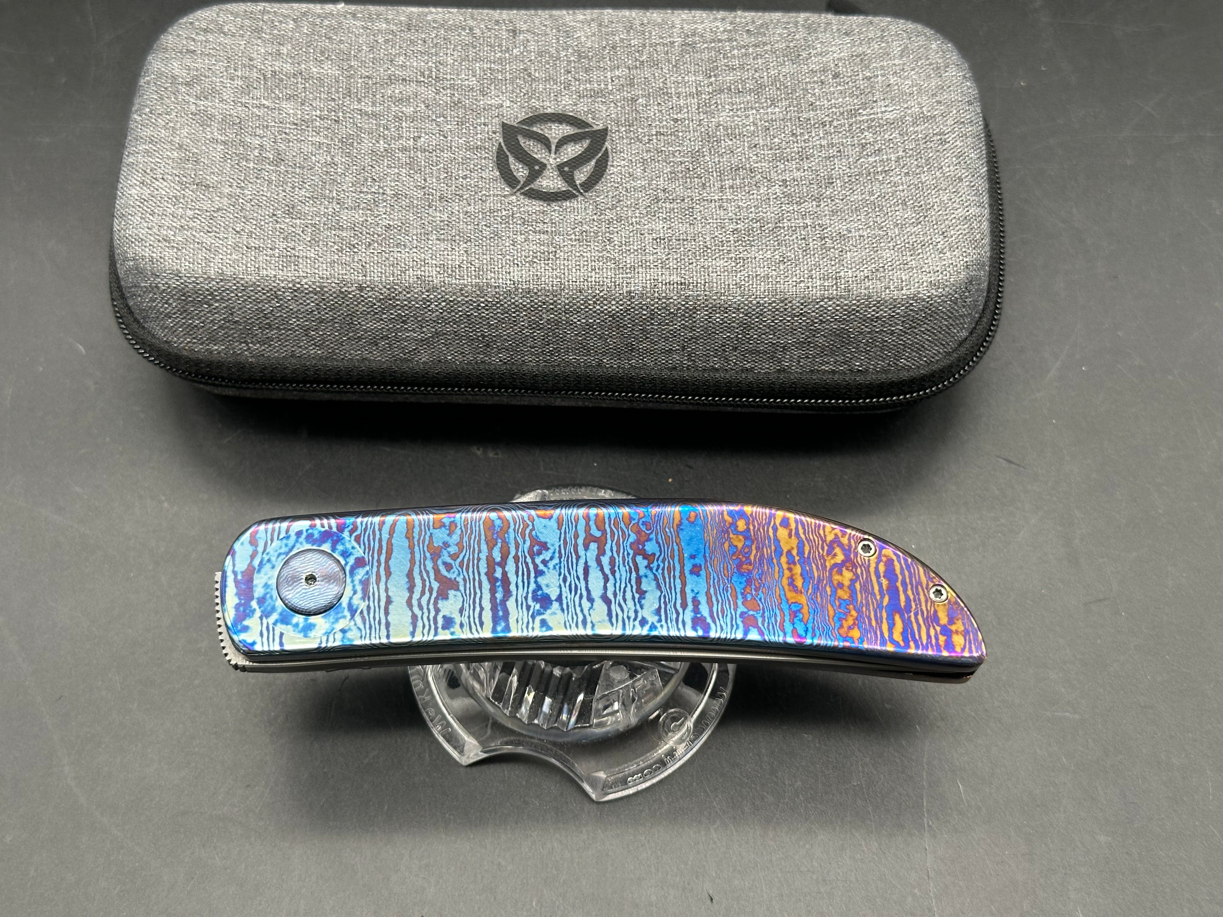 Pieter Annandale Custom Folder Designed and forged by esteemed South African knifemaker Pieter Annandale