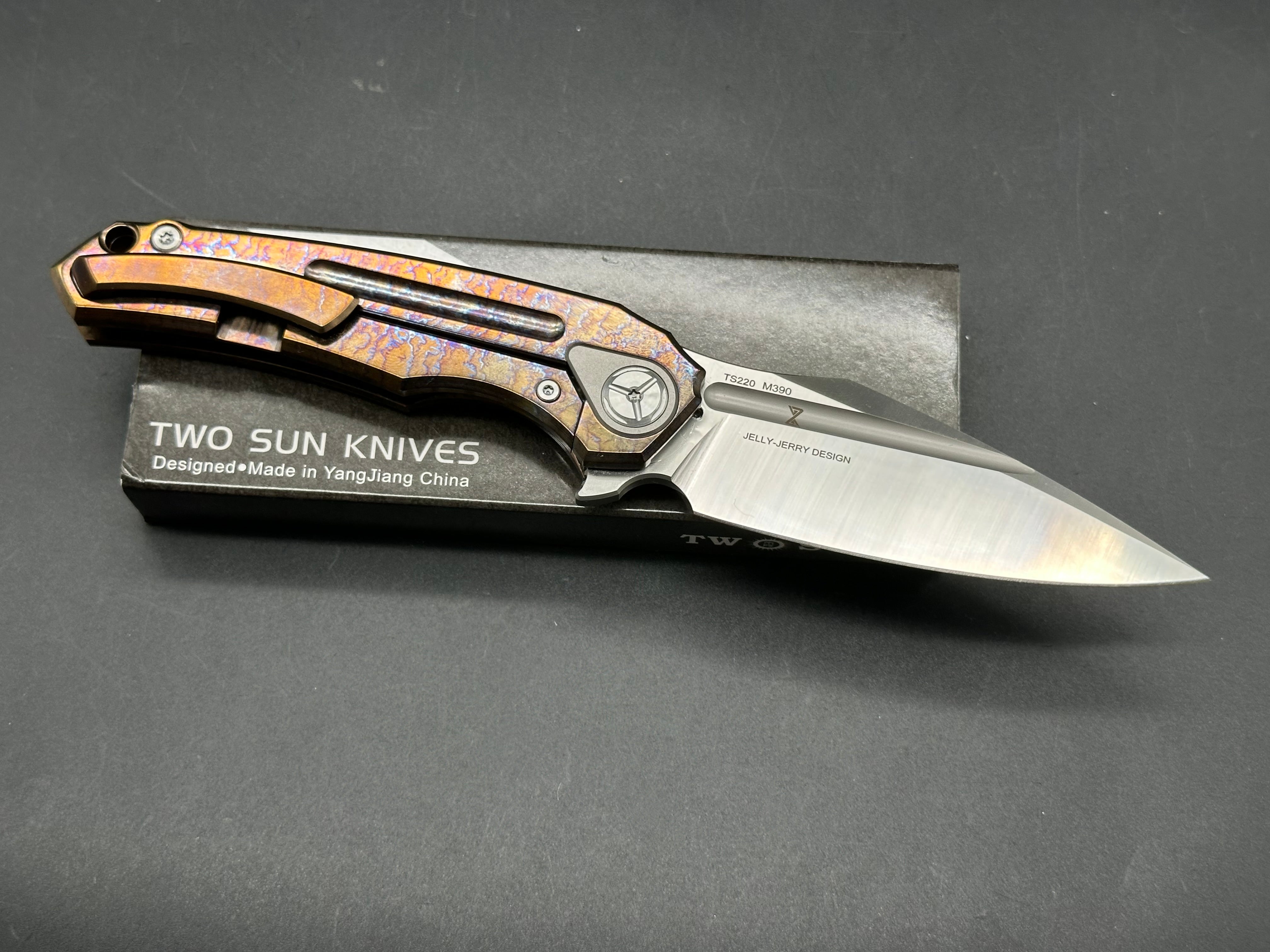 TwoSun TS220 titanium handle w/M390 blade