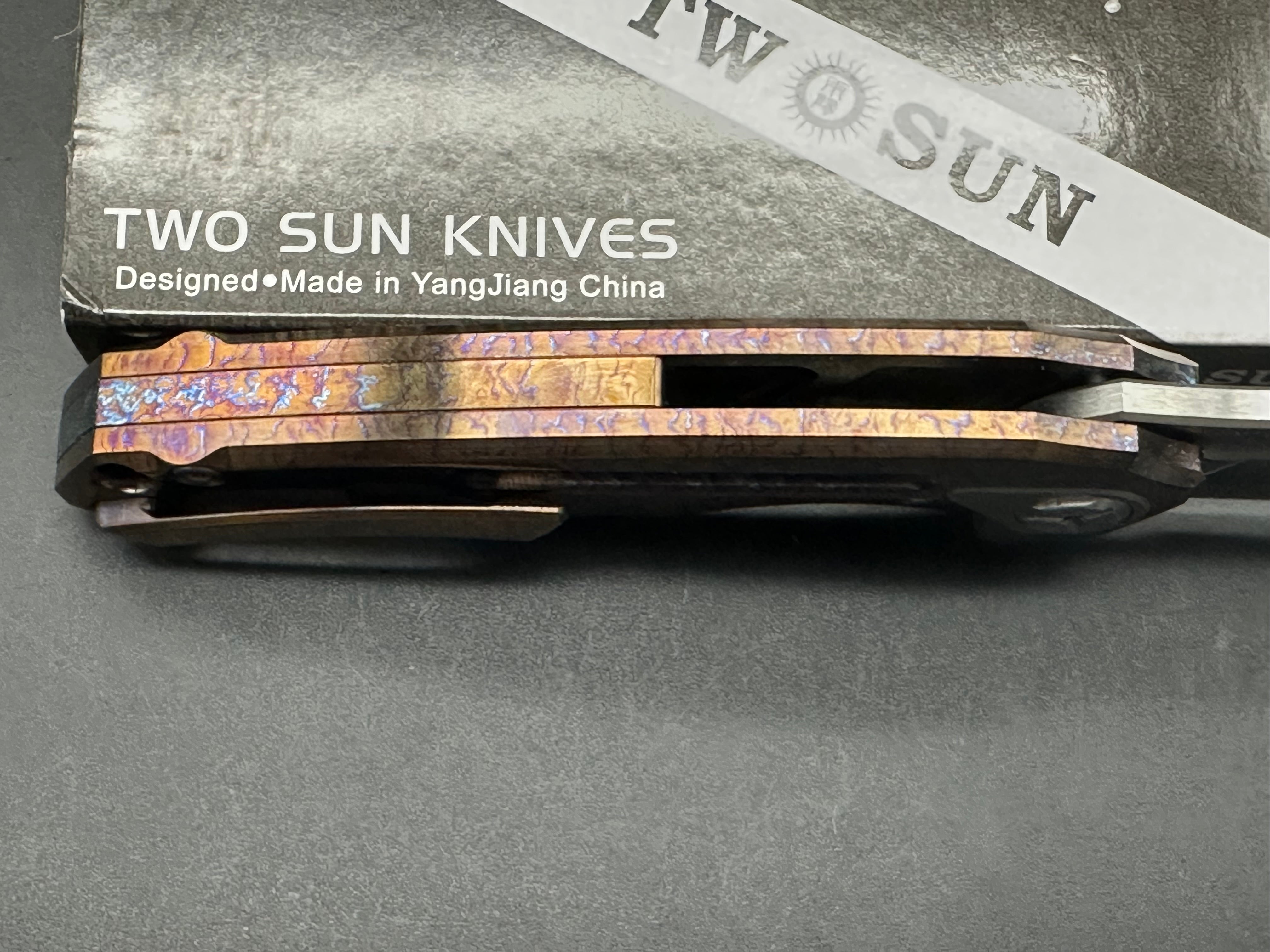 TwoSun TS220 titanium handle w/M390 blade