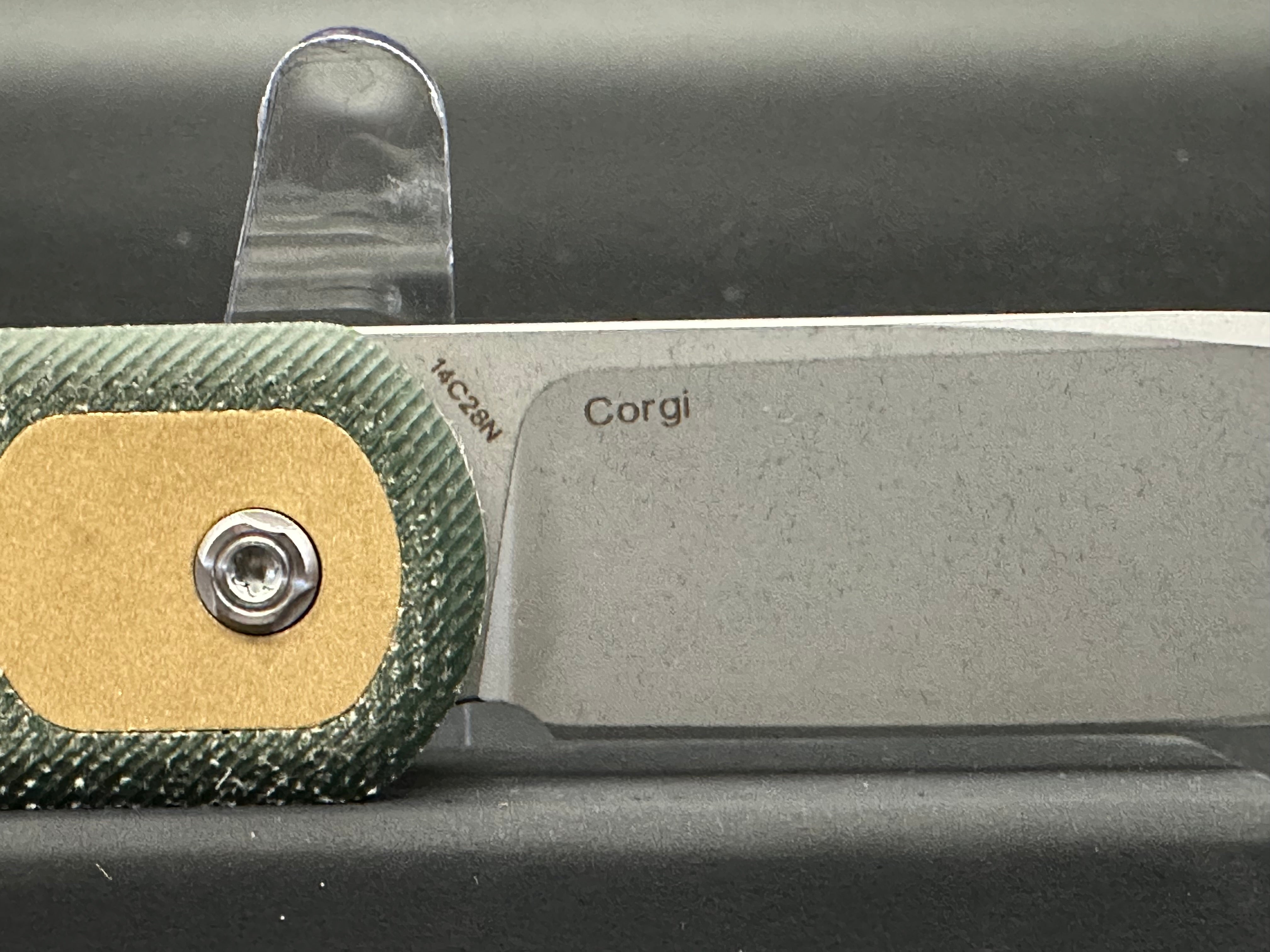 VOSTEED CORGI FLIPPER BUTTON LOCK GREEN MICARTA